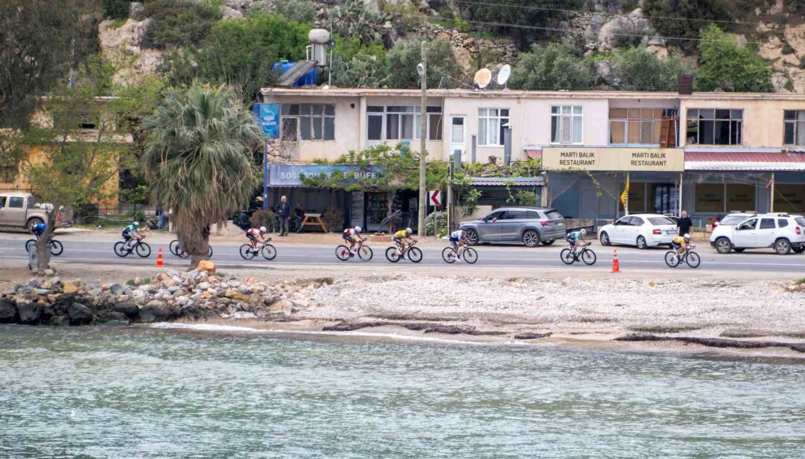 Tour Of Mersin’in ilk etabı Anamur’dan başladı, sporcular 118 kilometre pedalladı
