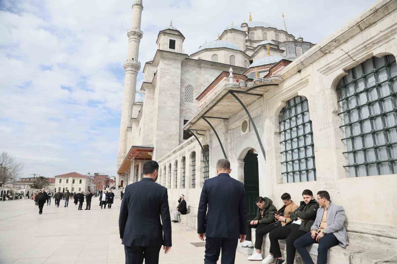 Trabzon Valisi Tahir Şahin’den Kağıthane’ye ziyaret

