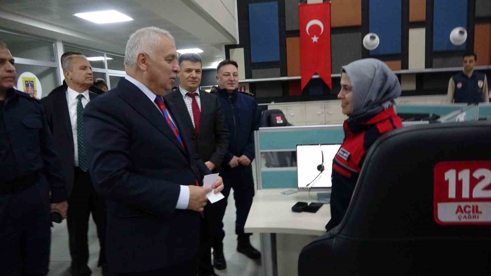 Trabzon Valisi Yıldırım: "2026 yılının 2025 yılından daha iyi geçmesini temenni ediyorum"
