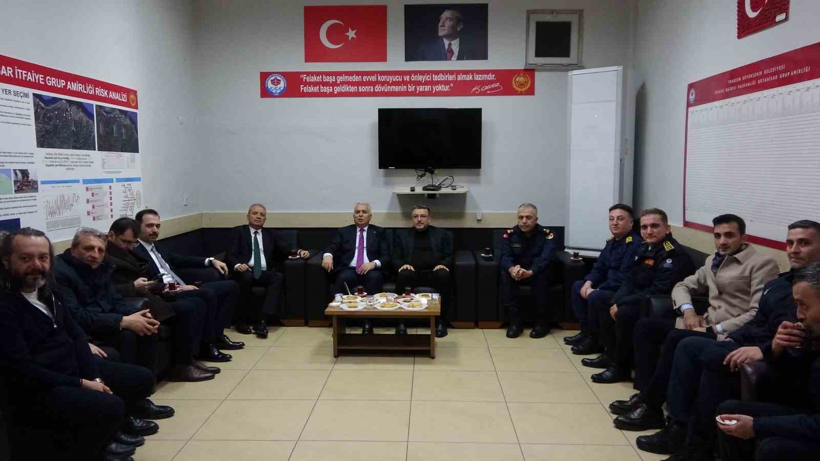 Trabzon Valisi Yıldırım: "2026 yılının 2025 yılından daha iyi geçmesini temenni ediyorum"
