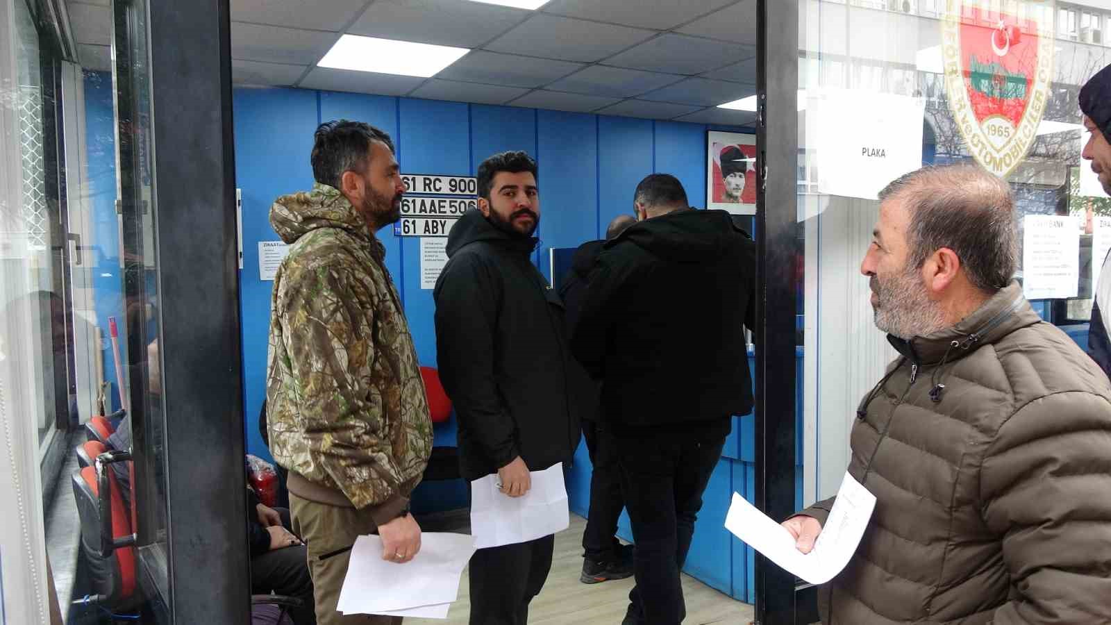 Trabzon’da APP plaka kuyruğu
