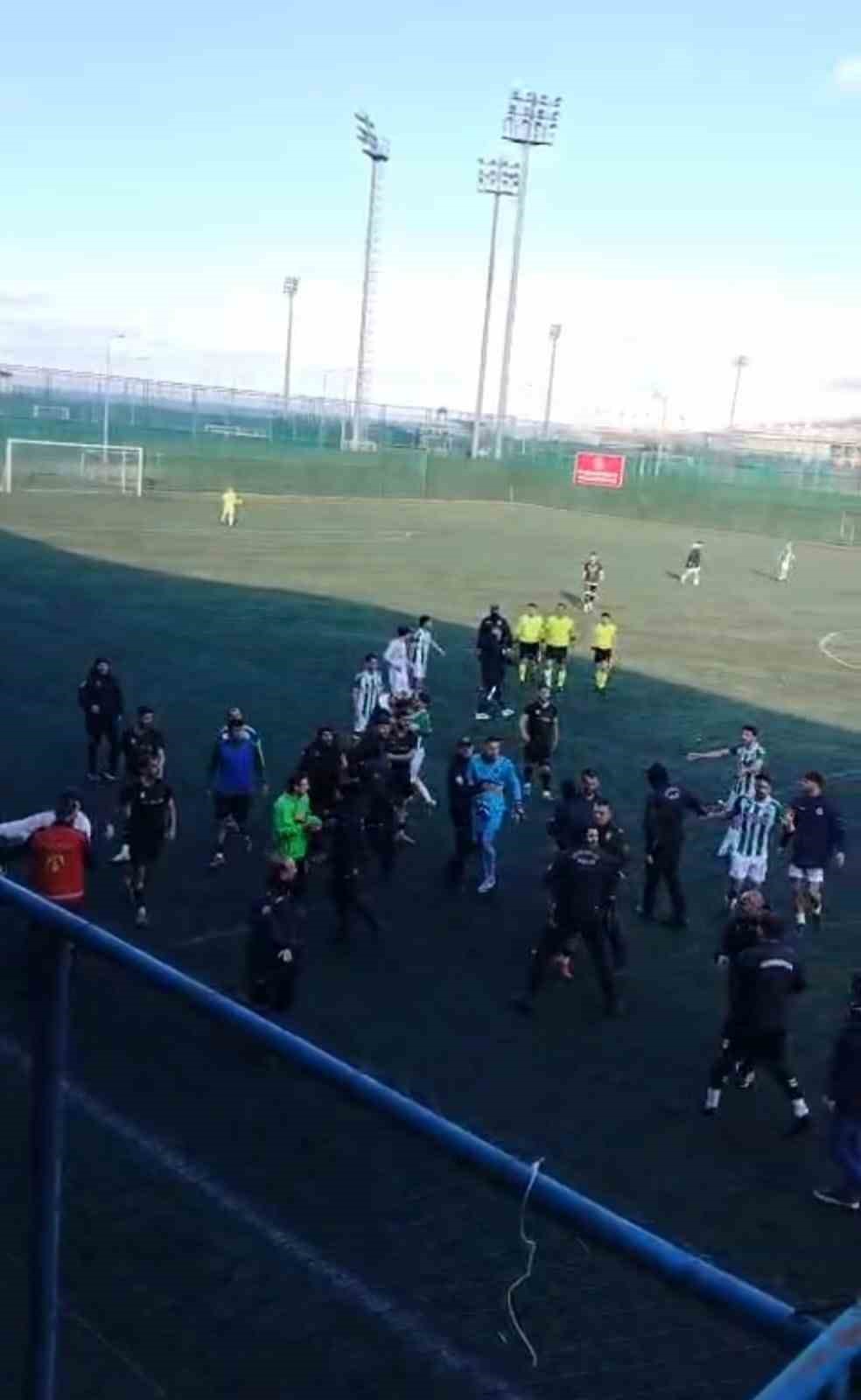 Trabzon’da BAL’a yükselme maçında olay çıktı
