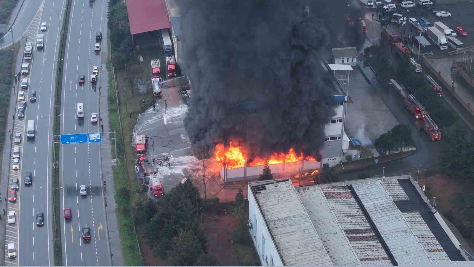Trabzon’da fındık fabrikasında yangın
