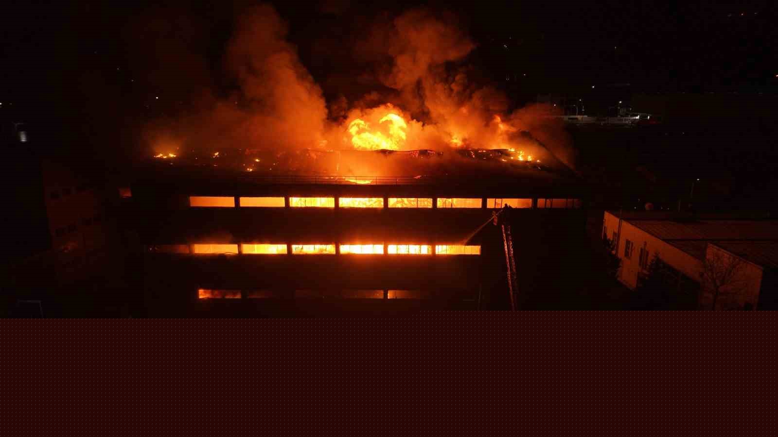 Trabzon’da fındık fabrikasındaki yangına müdahale devam ediyor
