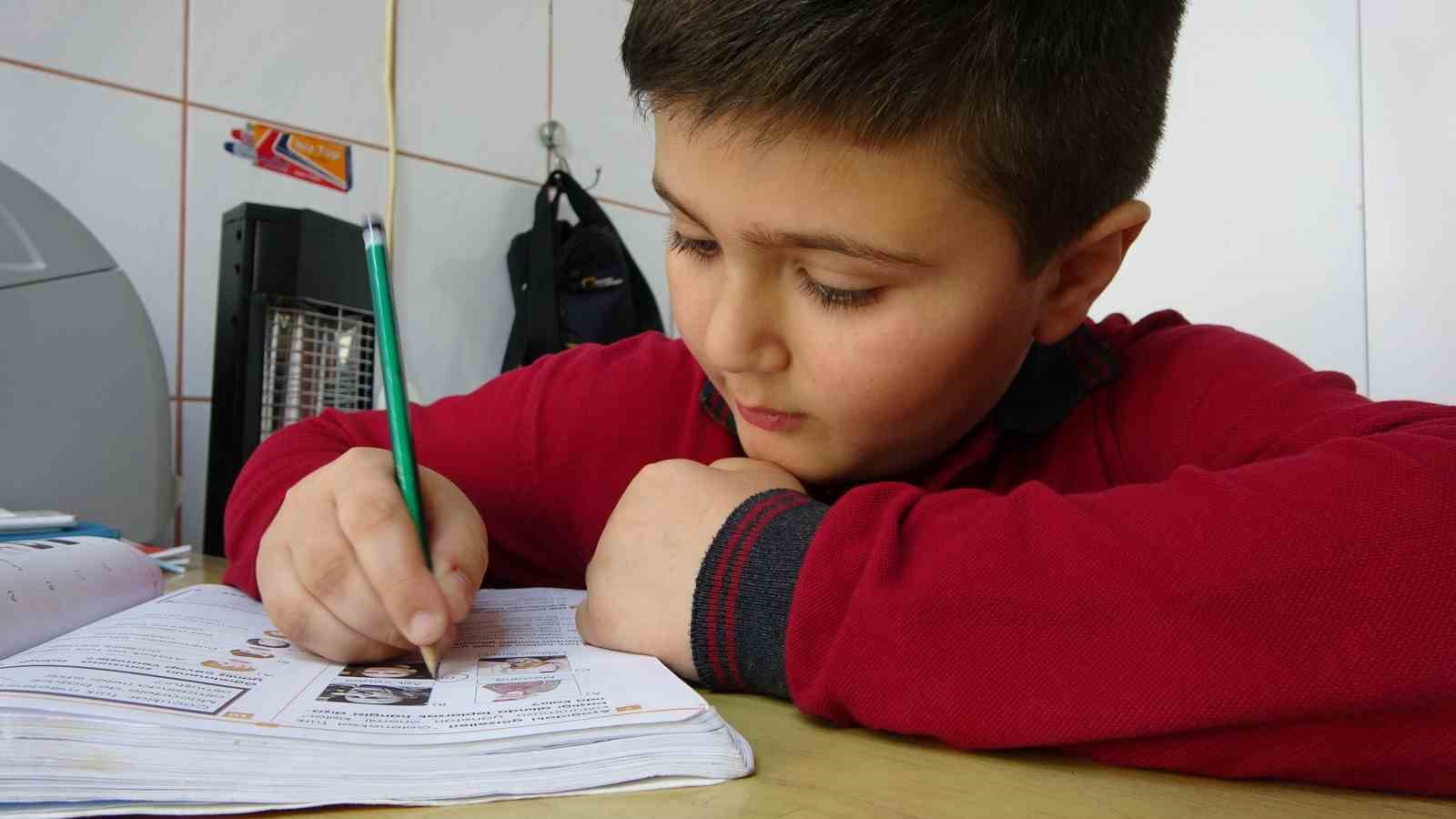 Trabzon’da "Junior Kasap" ilgi odağı oldu
Trabzon’da "Junior Kasap" ilgi odağı oldu