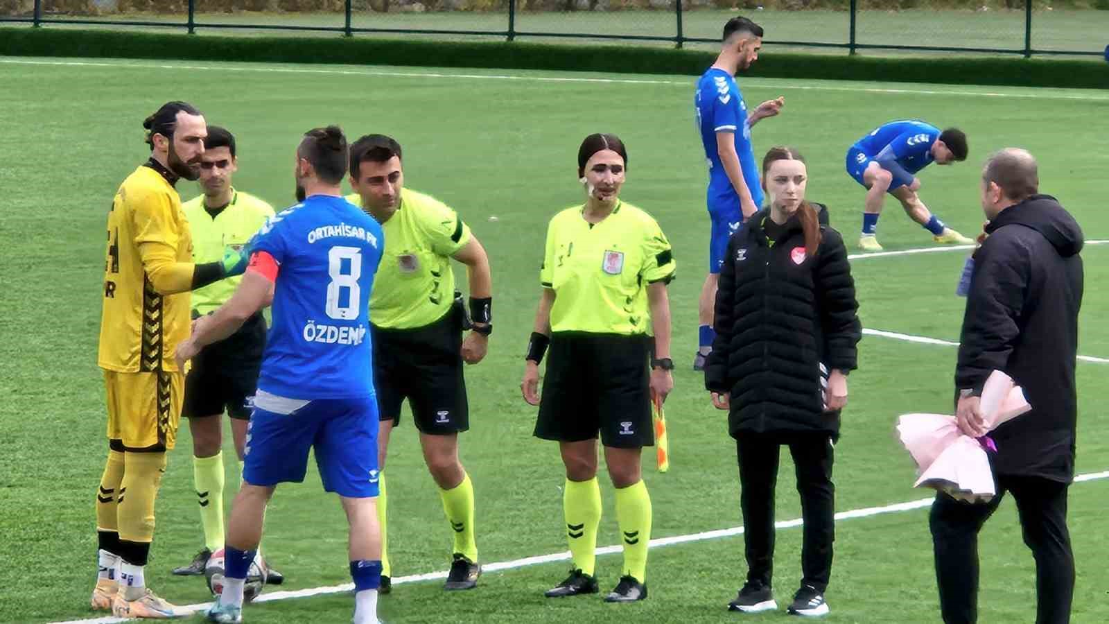 Trabzon’da kadın hakemlere 8 Mart jesti
