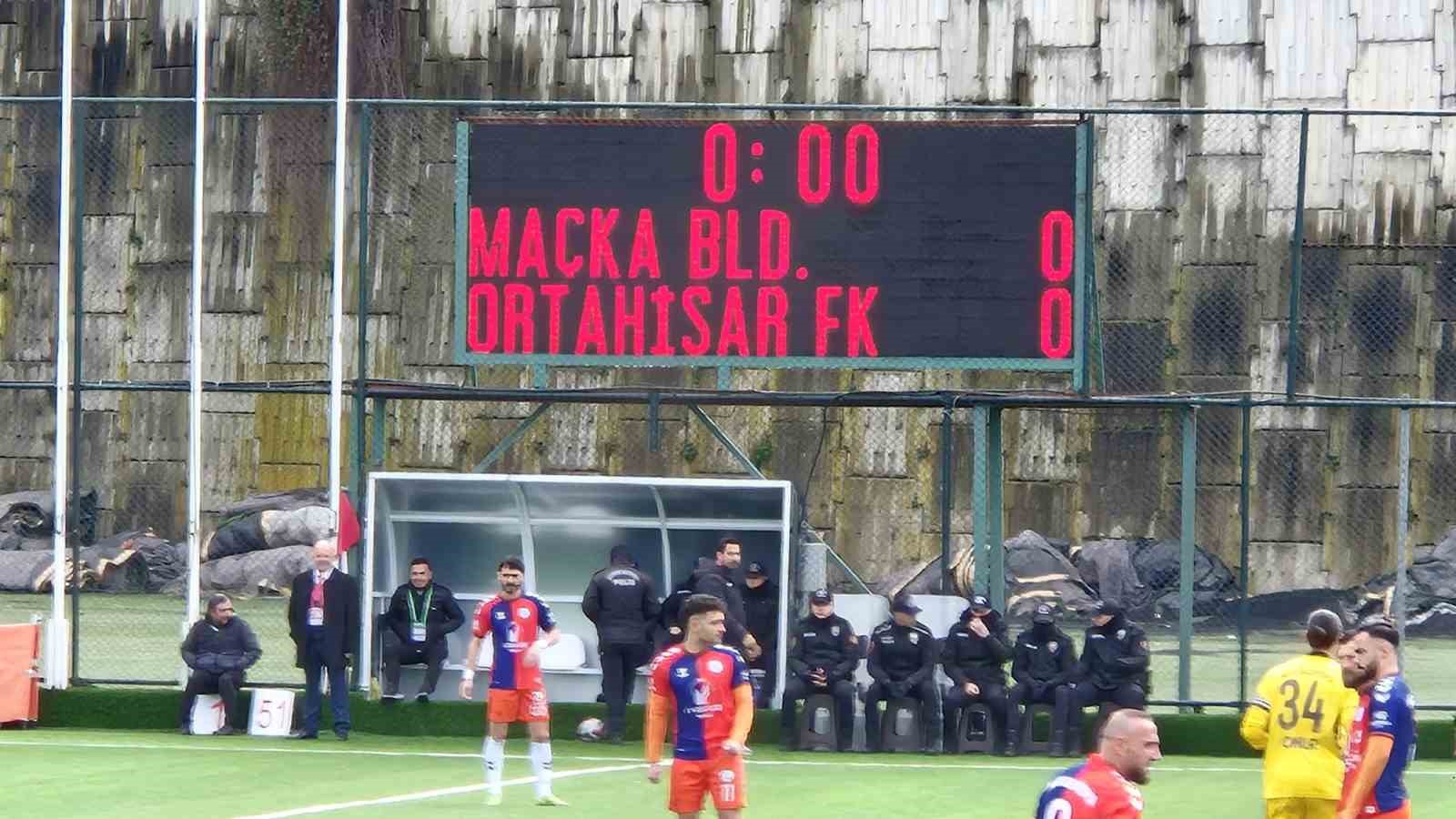 Trabzon’da kadın hakemlere 8 Mart jesti

