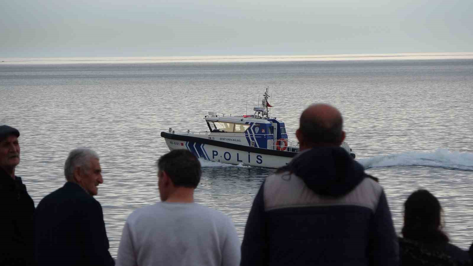Trabzon’da kayıp genç her yerde aranıyor
