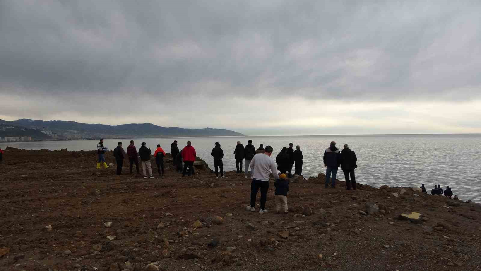 Trabzon’da kayıp genç her yerde aranıyor
