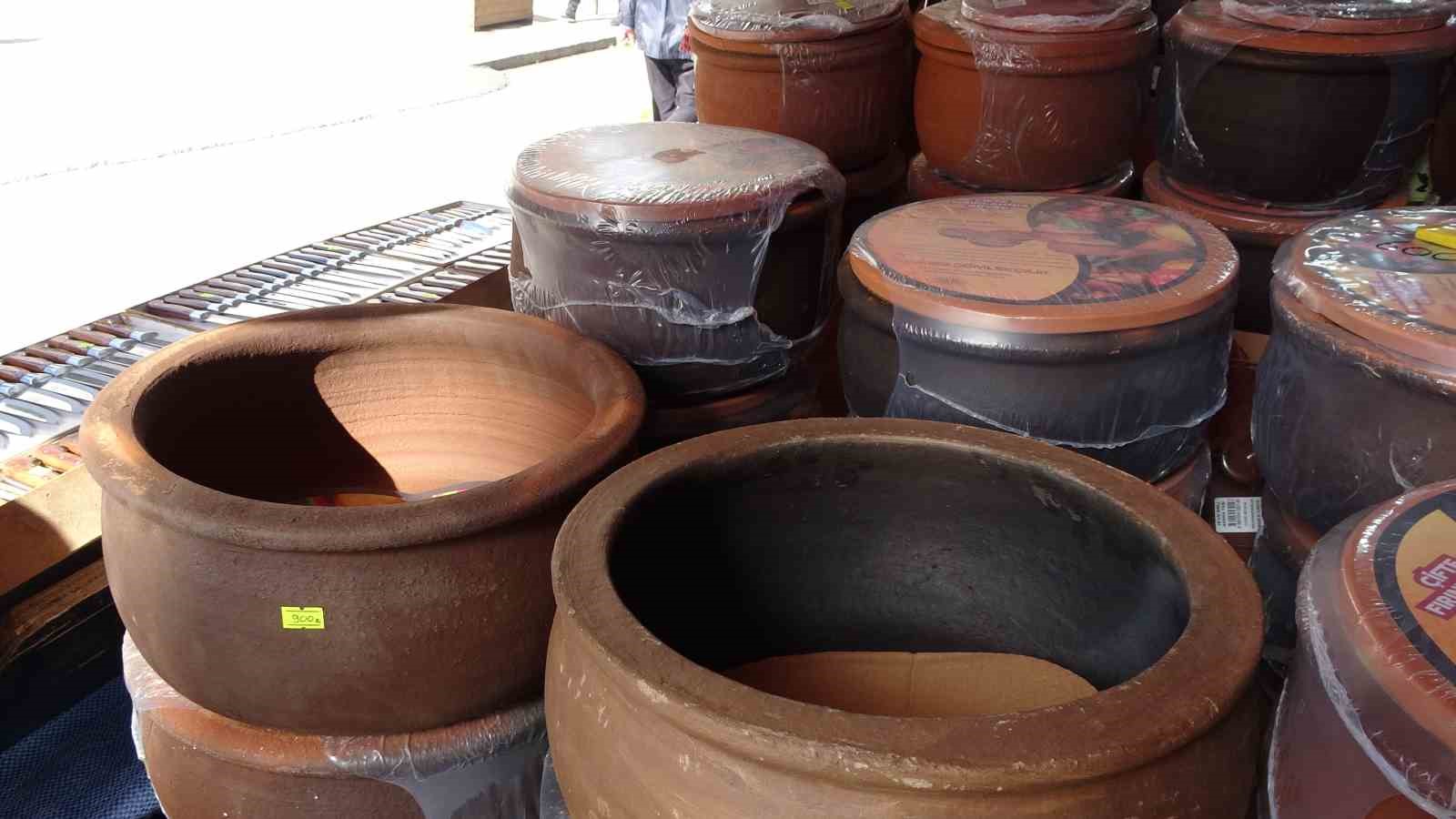 Trabzon’da Ramazan öncesi güveç tezgâhları eski günlerini arıyor
