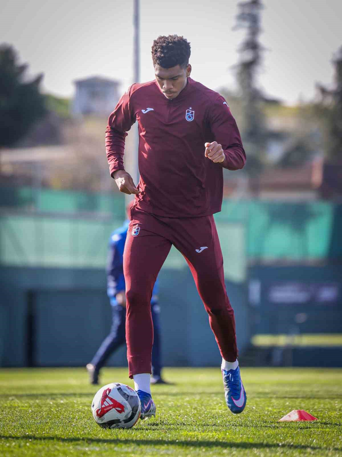 Trabzonspor, Fatih Karagümrük maçı hazırlıklarını sürdürdü
