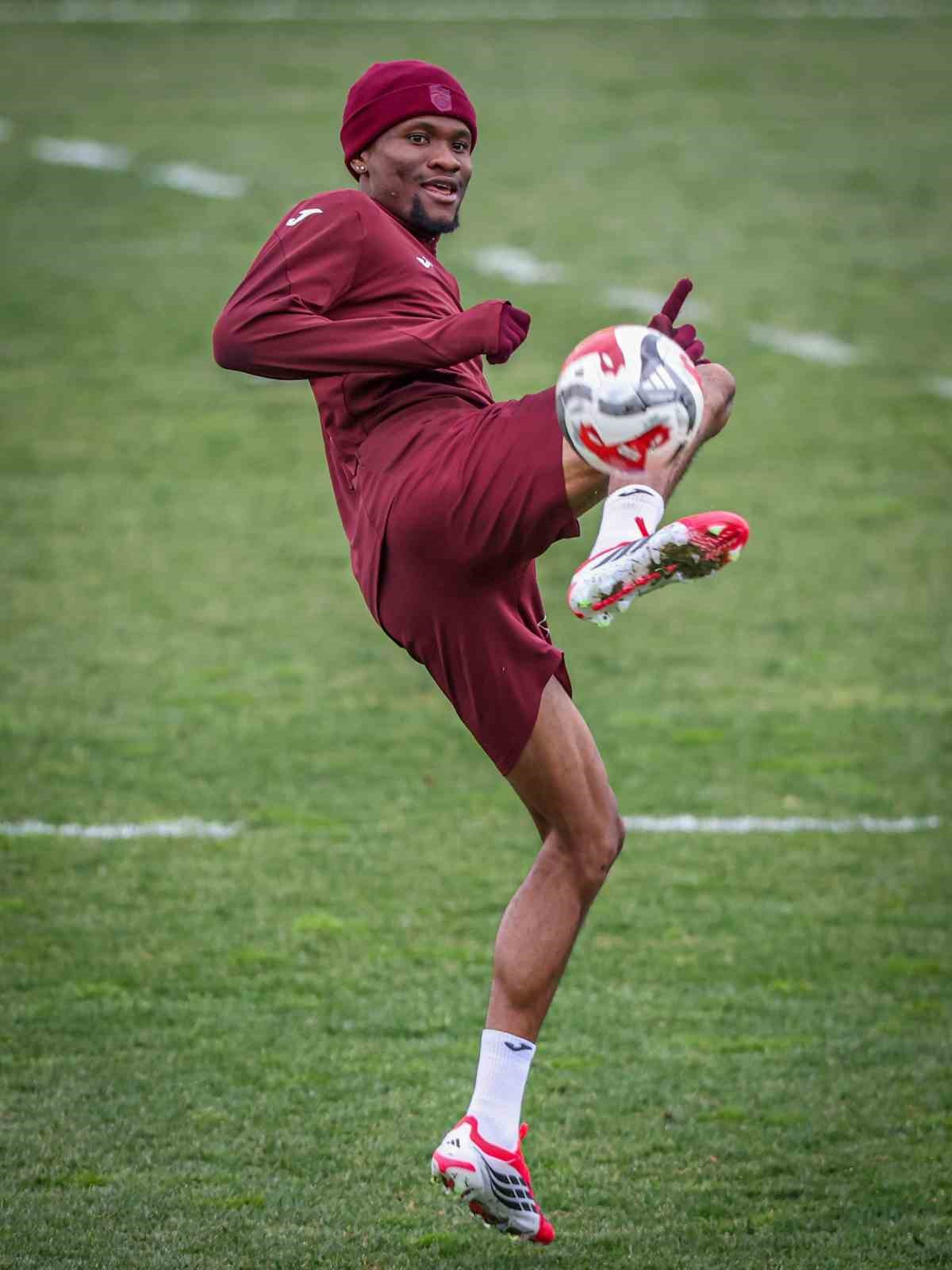 Trabzonspor, Fenerbahçe maçı hazırlıklarını tamamladı
