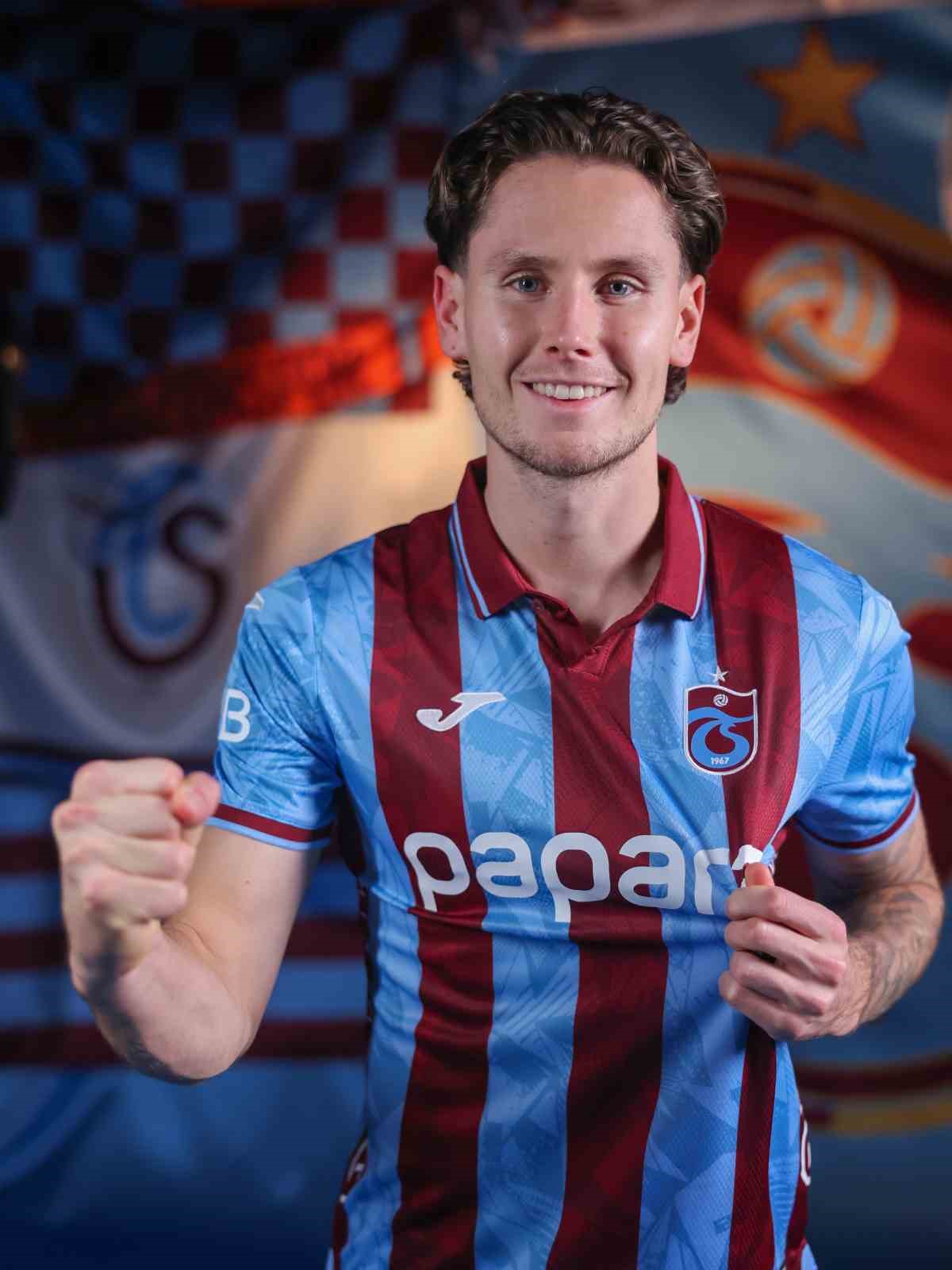 Trabzonspor, Mathias Lovik ile 4.5 yıllık sözleşme imzaladı
