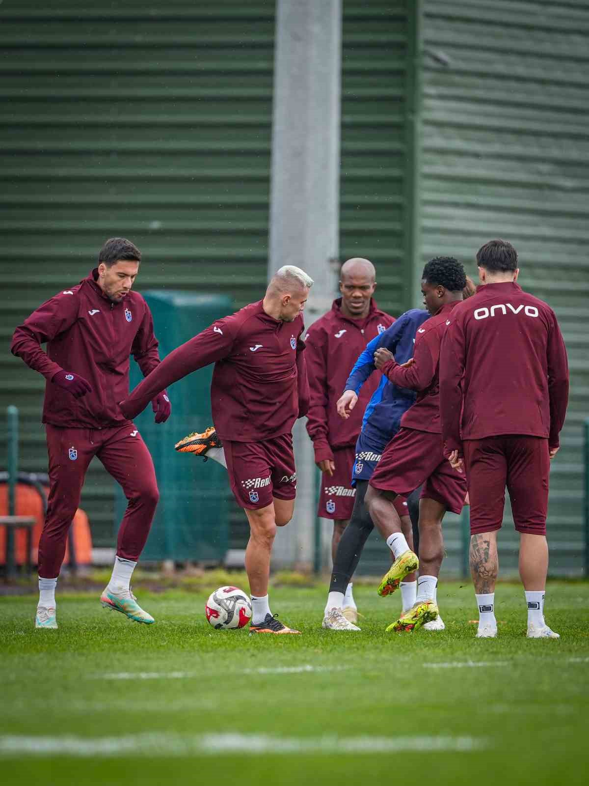 Trabzonspor, Samsunspor maçının hazırlıklarını tamamladı
