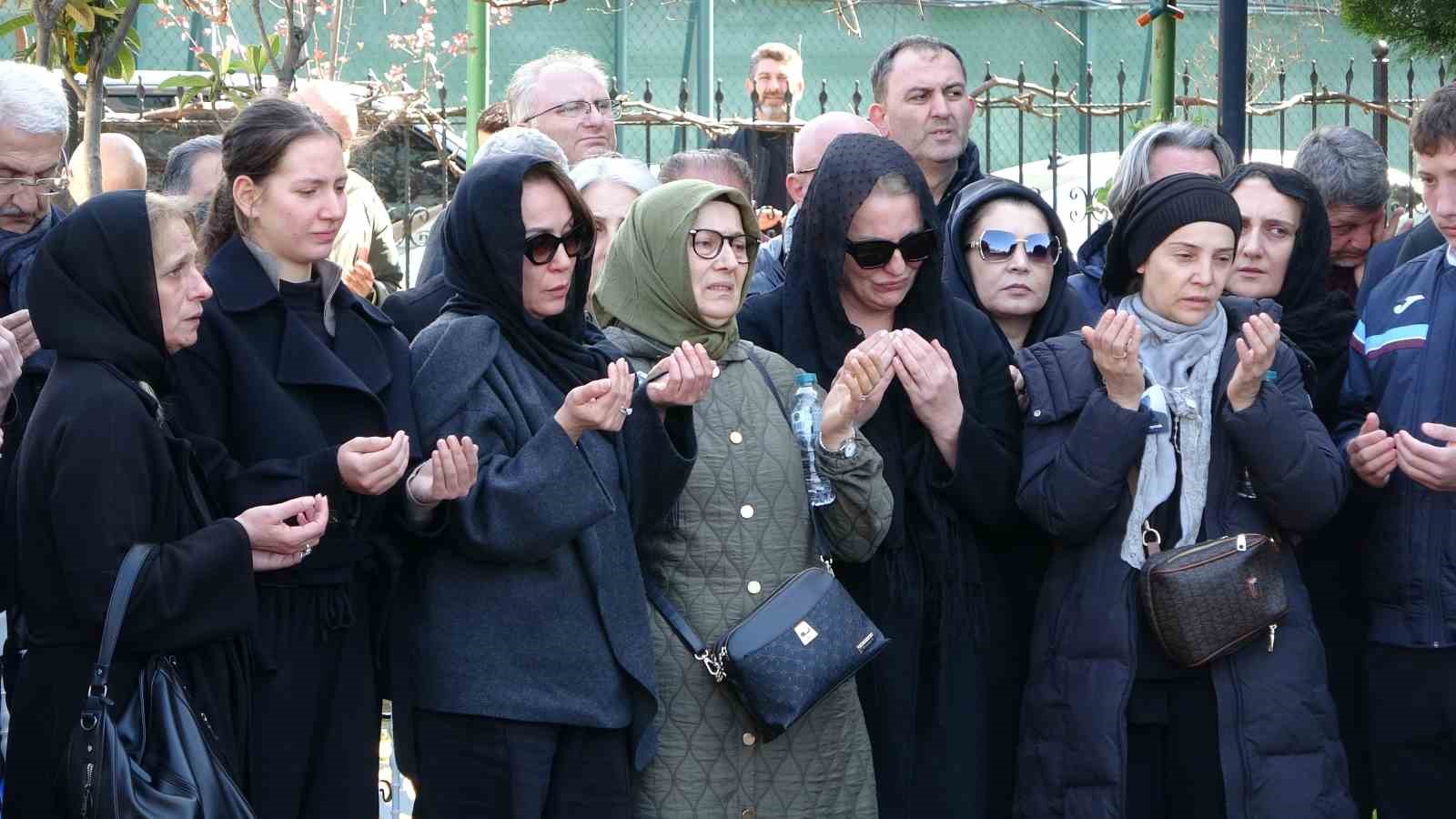 Trabzonspor’da, Orhan Kaynak için tören düzenlendi
