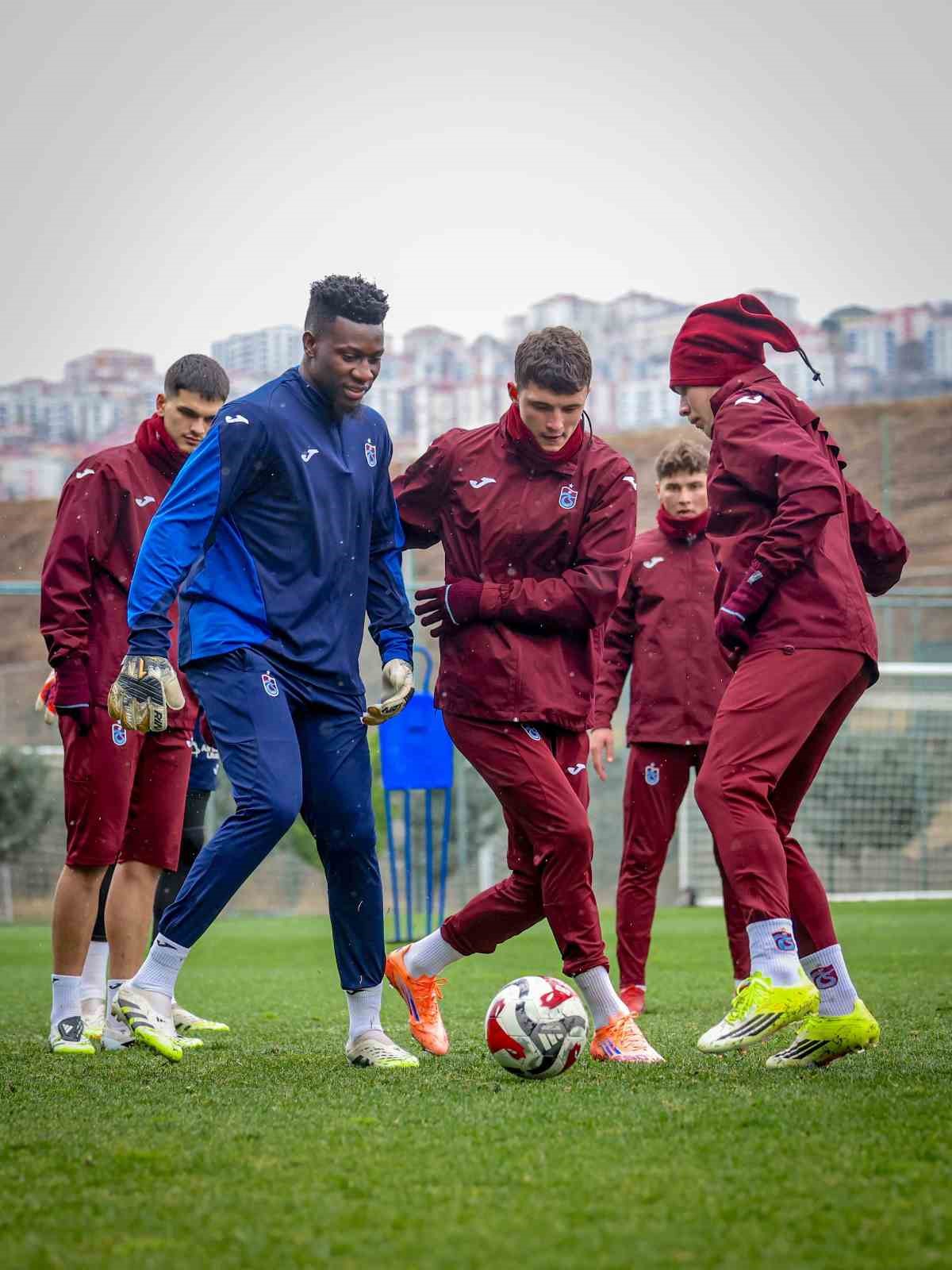 Trabzonspor’dan 15 puanlık geri dönüş
Trabzonspor’dan 15 puanlık geri dönüş