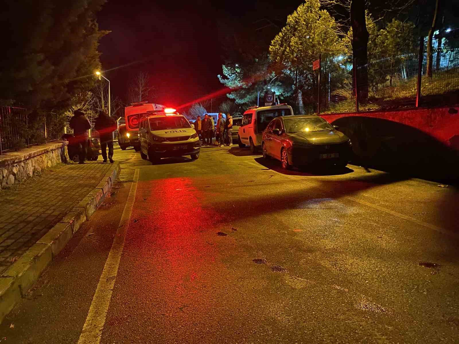 Trafik cezası yüzünden 20 yaşındaki arkadaşını bıçakladı
