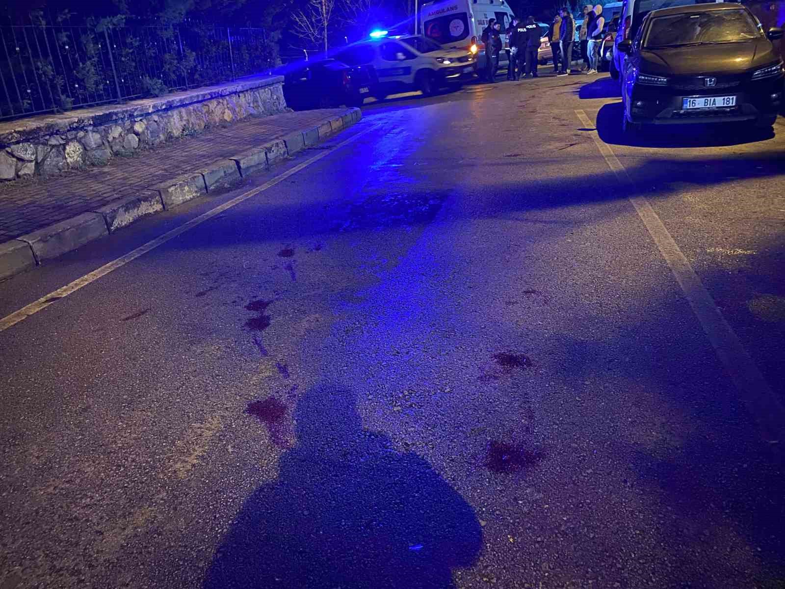 Trafik cezası yüzünden 20 yaşındaki arkadaşını bıçakladı
