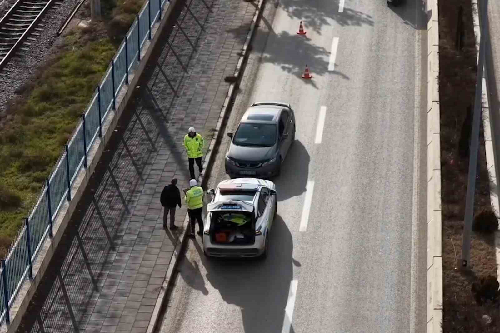 Trafik denetiminden kaçmak isteyen sürücü dronla tespit edildi: Para cezası uygulandı
