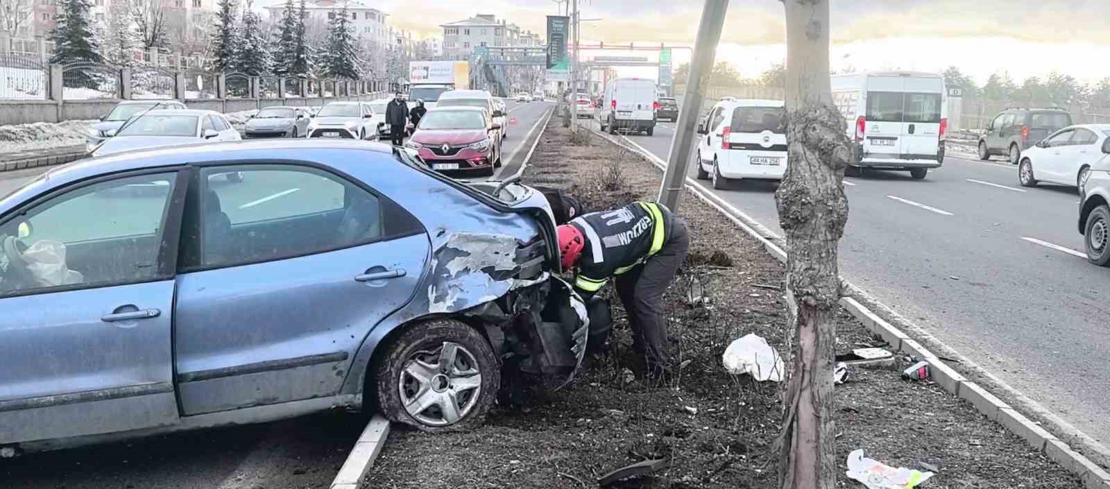 Trafik kazası sonrası araçtan kopan LPG tankı korku dolu anlar yaşattı
