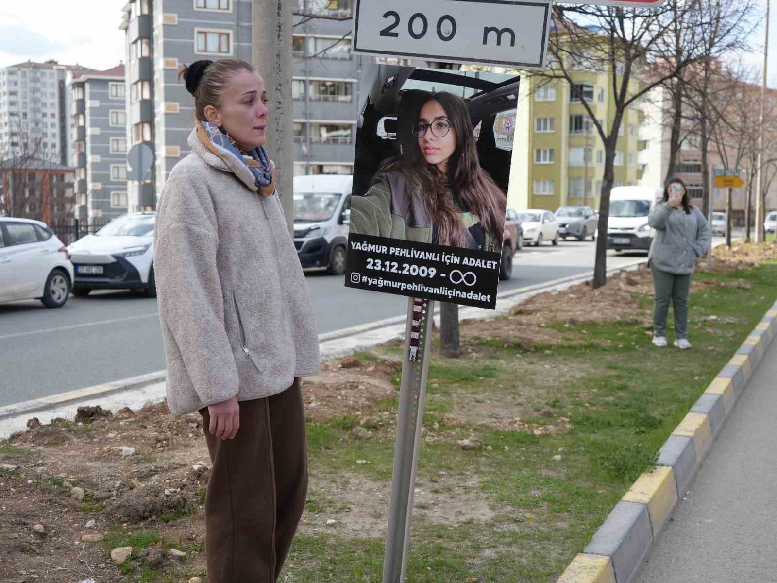 Trafik kazasında ölen 16 yaşındaki Yağmur’un acılı ailesinden bilirkişi raporuna tepki
Trafik kazasında ölen 16 yaşındaki Yağmur’un acılı ailesinden bilirkişi raporuna tepki