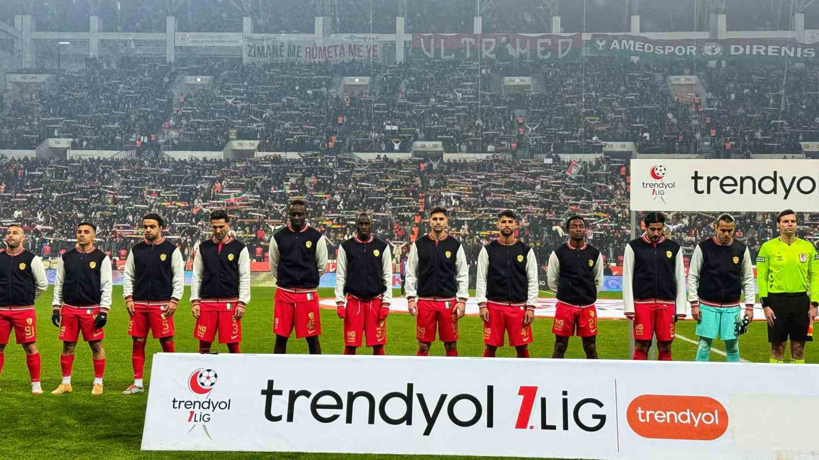 Trendyol 1. Lig: Amed Sportif Faaliyetler: 1 - Çorum FK: 0
Trendyol 1. Lig: Amed Sportif Faaliyetler: 1 - Çorum FK: 0