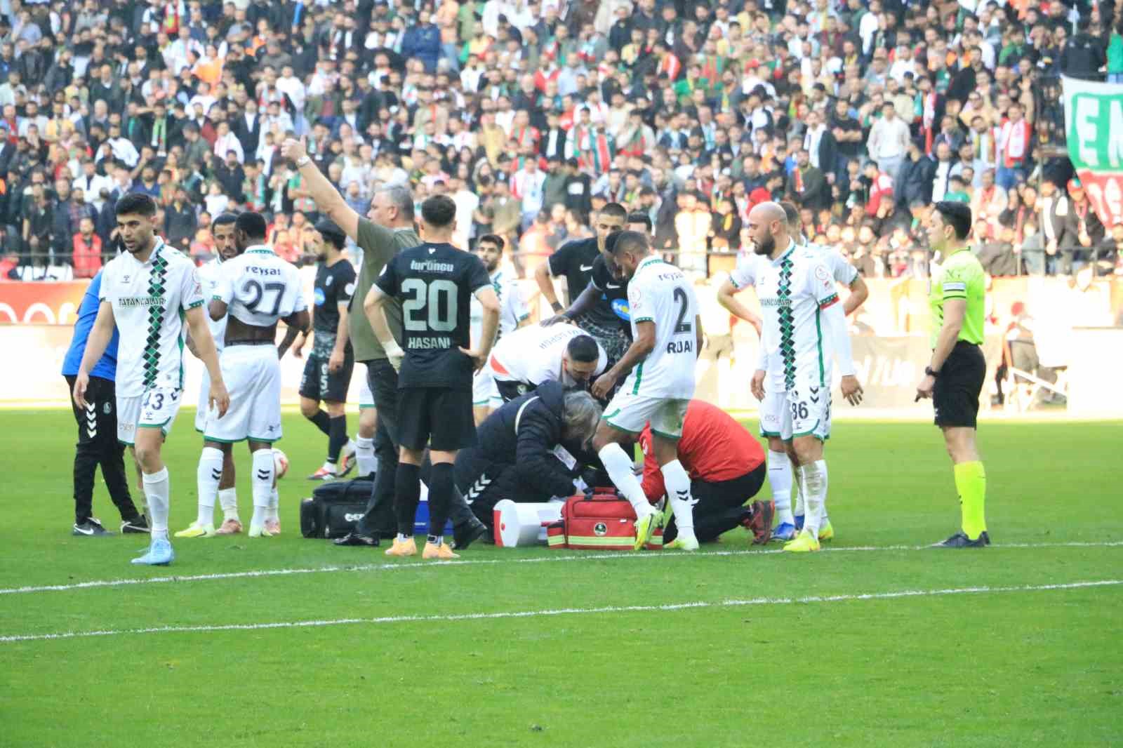 Trendyol 1. Lig: Amed Sportif Faaliyetler: 1 - Sakaryaspor: 1
Trendyol 1. Lig: Amed Sportif Faaliyetler: 1 - Sakaryaspor: 1