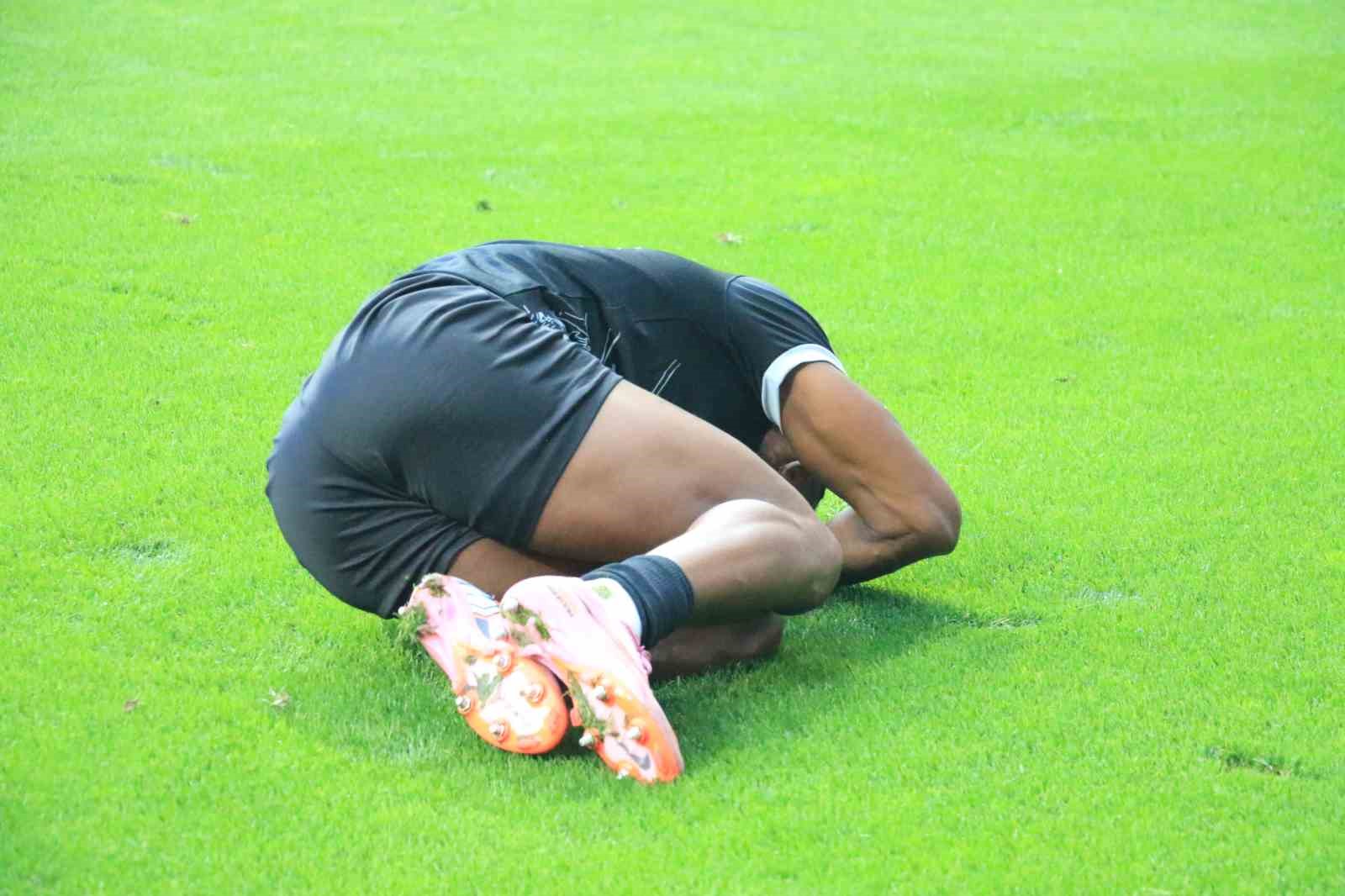 Trendyol 1. Lig: Amed Sportif Faaliyetler: 1 - Sakaryaspor: 1
Trendyol 1. Lig: Amed Sportif Faaliyetler: 1 - Sakaryaspor: 1