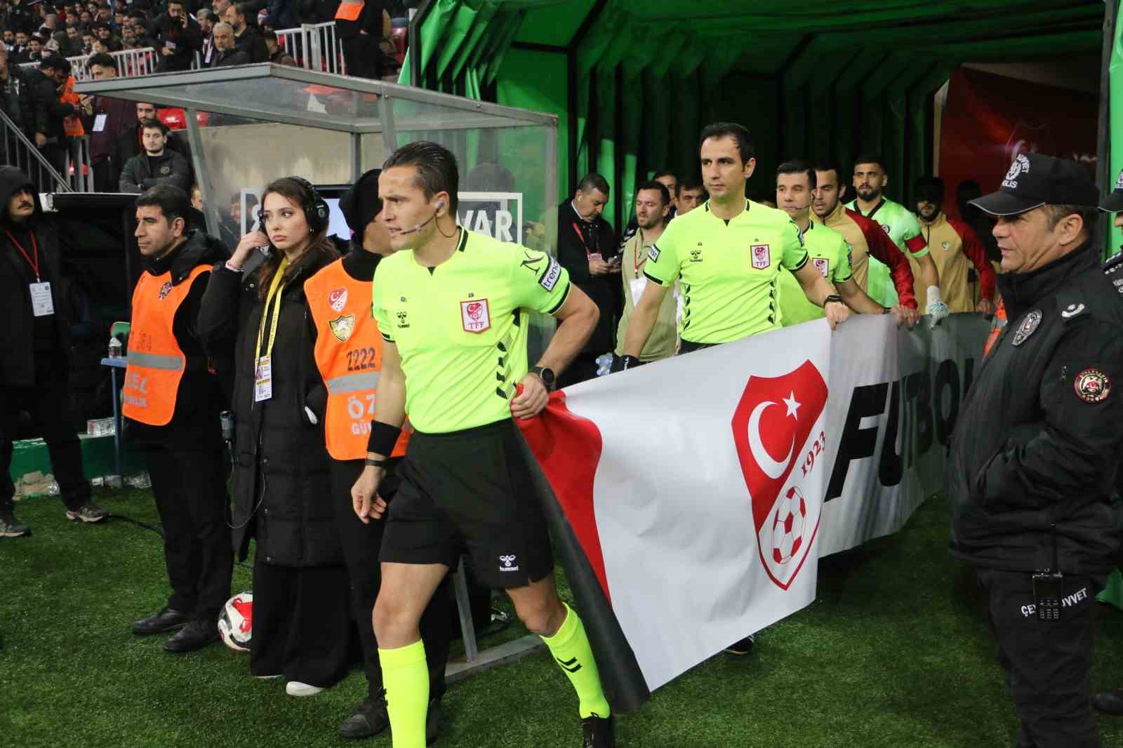 Trendyol 1. Lig: Amed Sportif Faaliyetler: 2  - Manisa FK: 0
