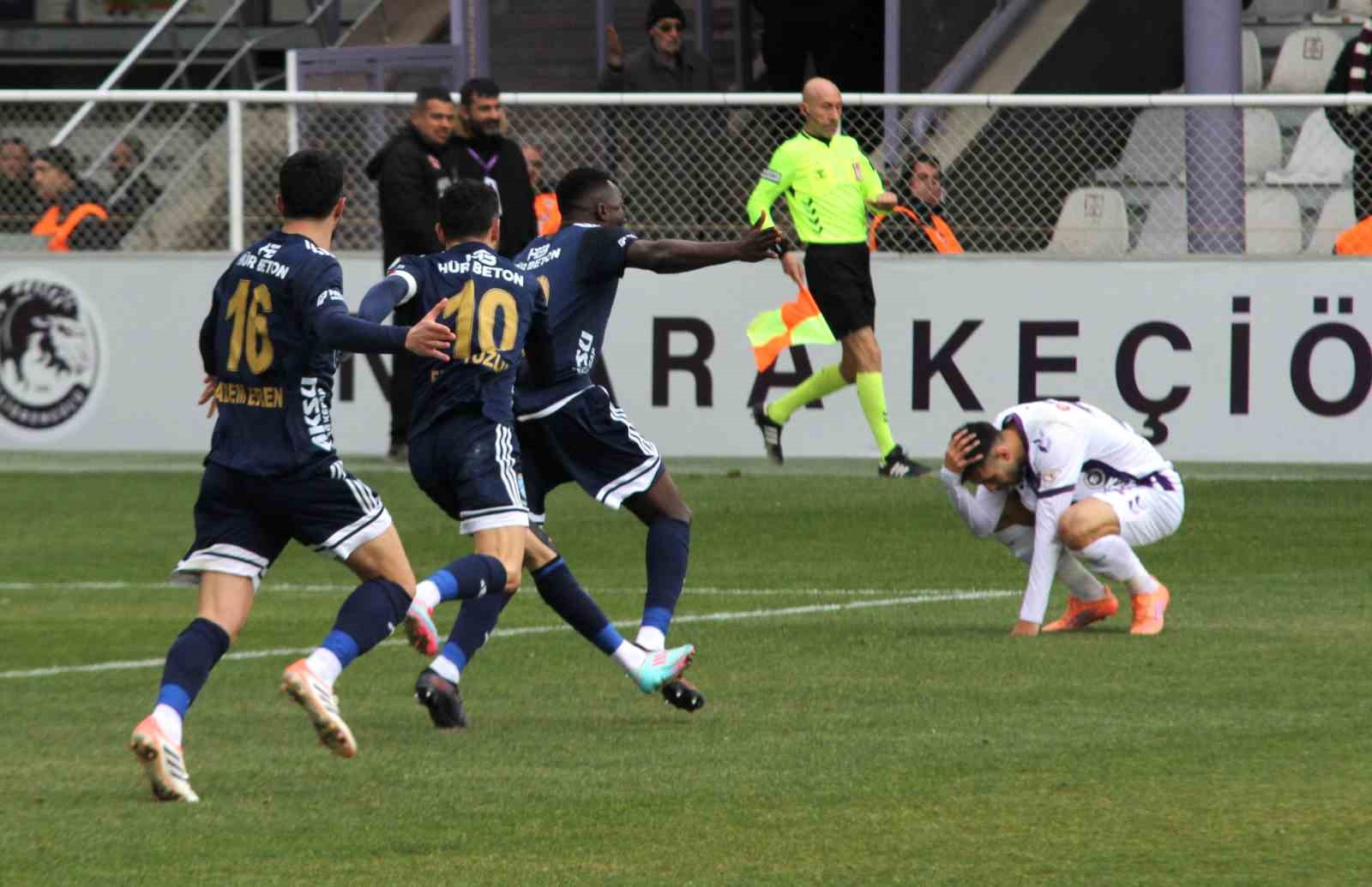 Trendyol 1. Lig: Ankara Keçiörengücü: 1 - Erzurumspor FK: 2
Trendyol 1. Lig: Ankara Keçiörengücü: 1 - Erzurumspor FK: 2