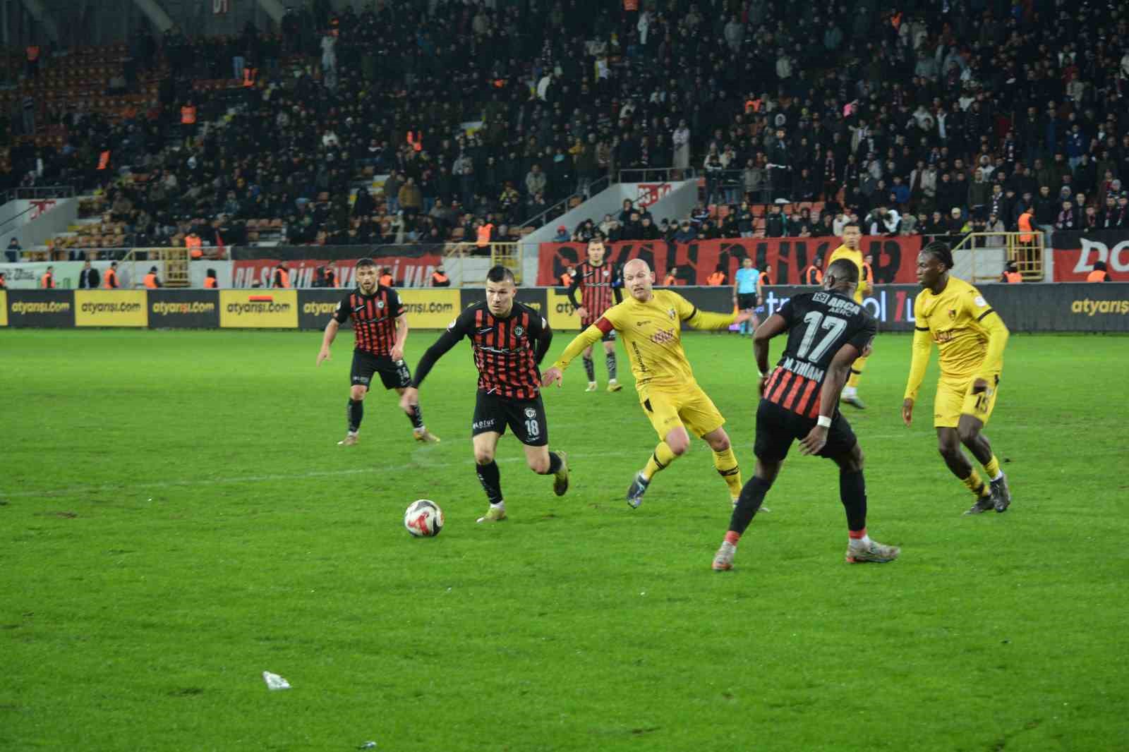 Trendyol 1. Lig: Çorum FK: 2 - İstanbulspor: 3

