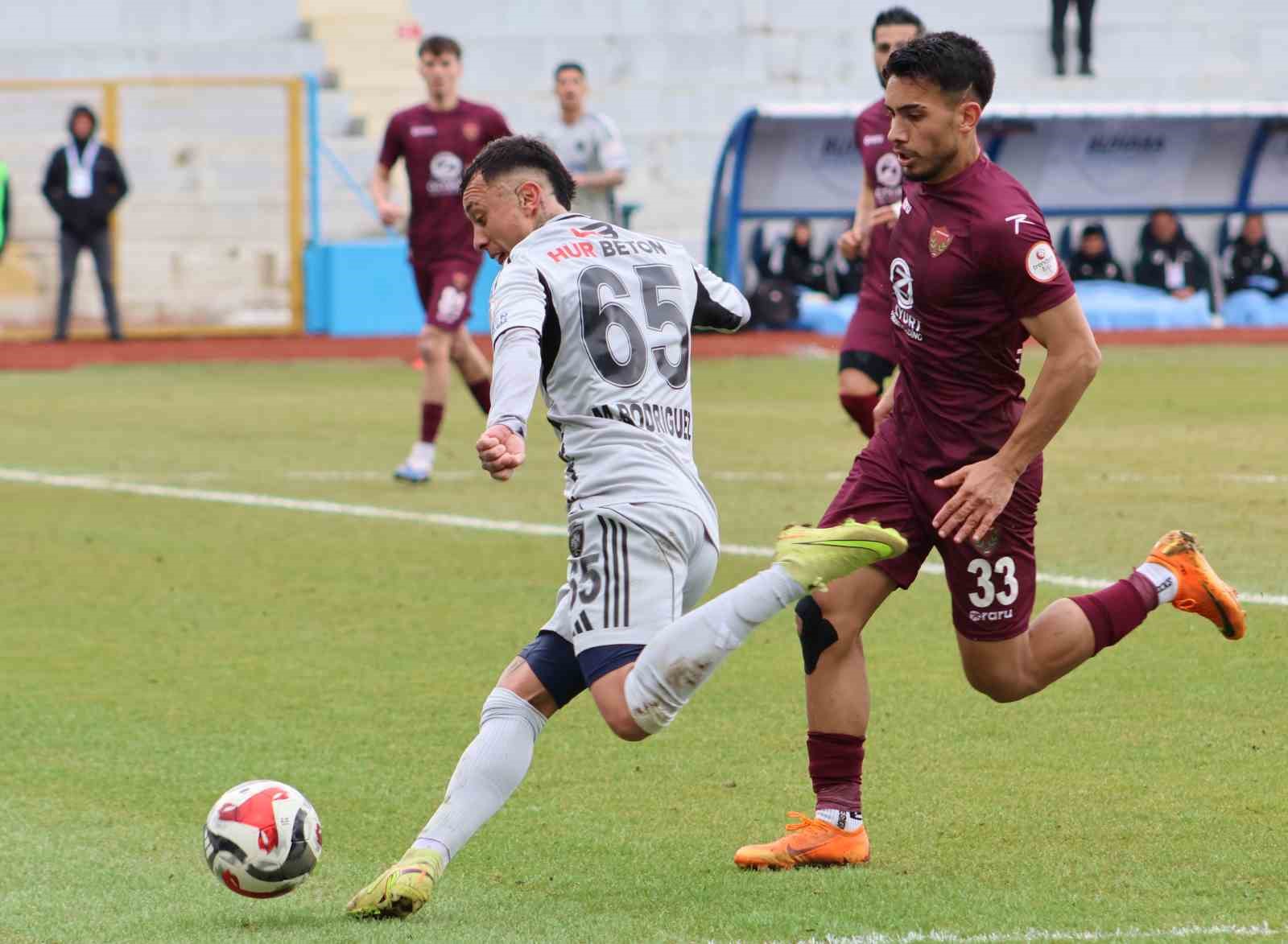 Trendyol 1. Lig: Erzurumspor FK: 3 - Hatayspor: 0
Trendyol 1. Lig: Erzurumspor FK: 3 - Hatayspor: 0