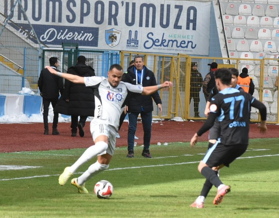 Trendyol 1. Lig: Erzurumspor FK: 7 - Adana Demirspor: 0
Trendyol 1. Lig: Erzurumspor FK: 7 - Adana Demirspor: 0