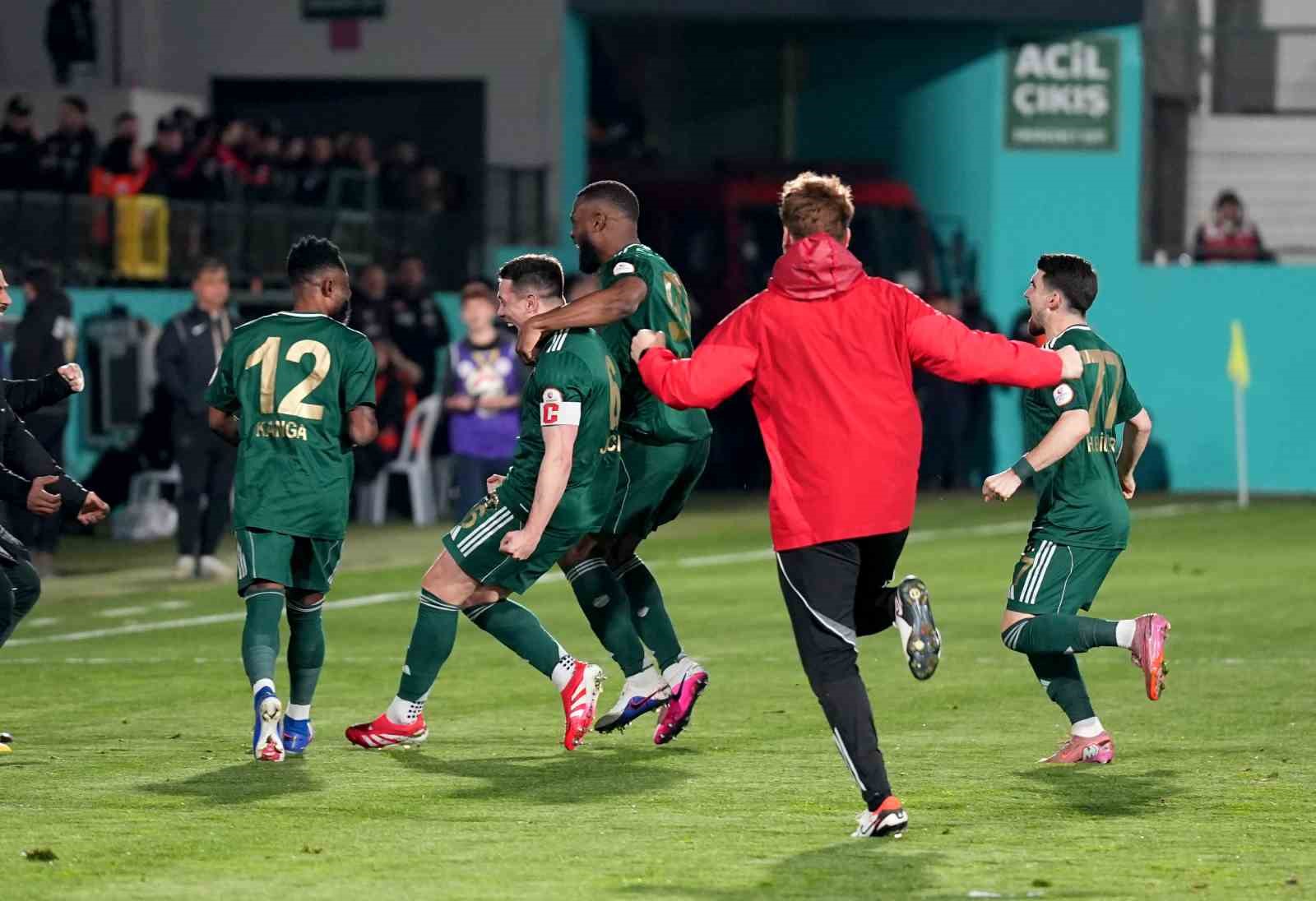 Trendyol 1. Lig: Esenler Erokspor: 1 - Amed Sportif Faaliyetler: 1
