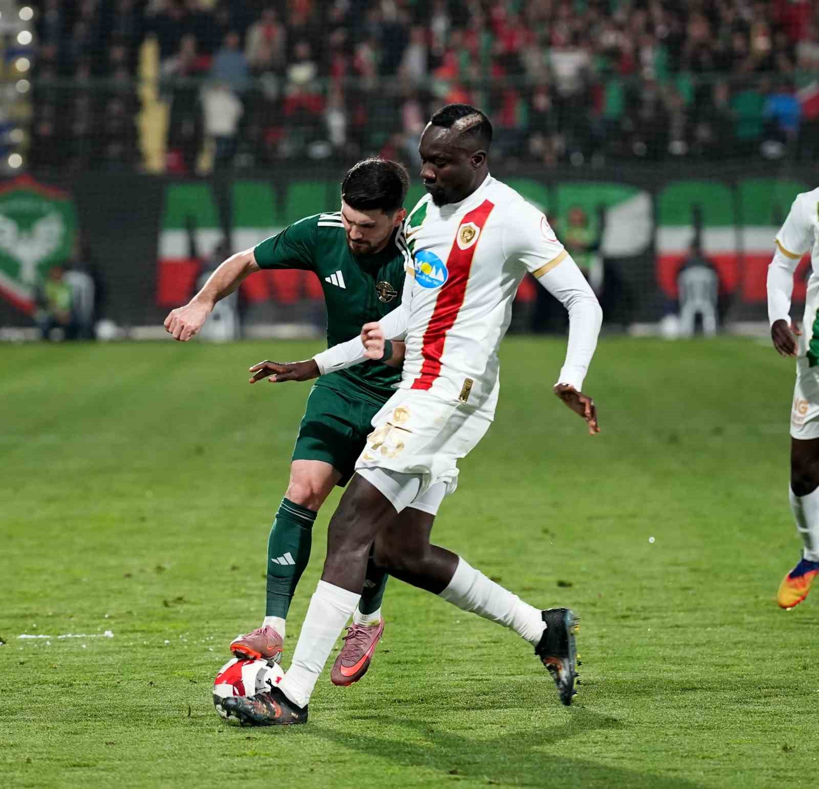 Trendyol 1. Lig: Esenler Erokspor: 1 - Amed Sportif Faaliyetler: 1
