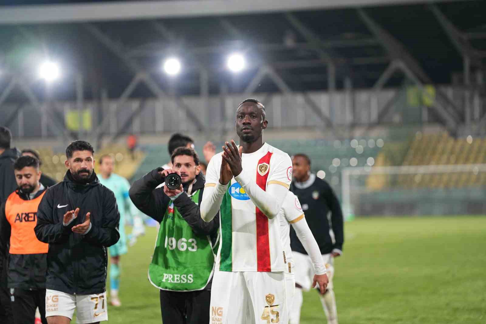 Trendyol 1. Lig: Esenler Erokspor: 1 - Amed Sportif Faaliyetler: 1
