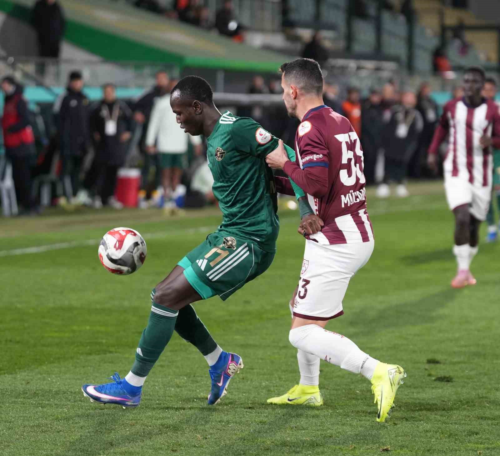 Trendyol 1. Lig: Esenler Erokspor: 1 - Bandırmaspor: 1
