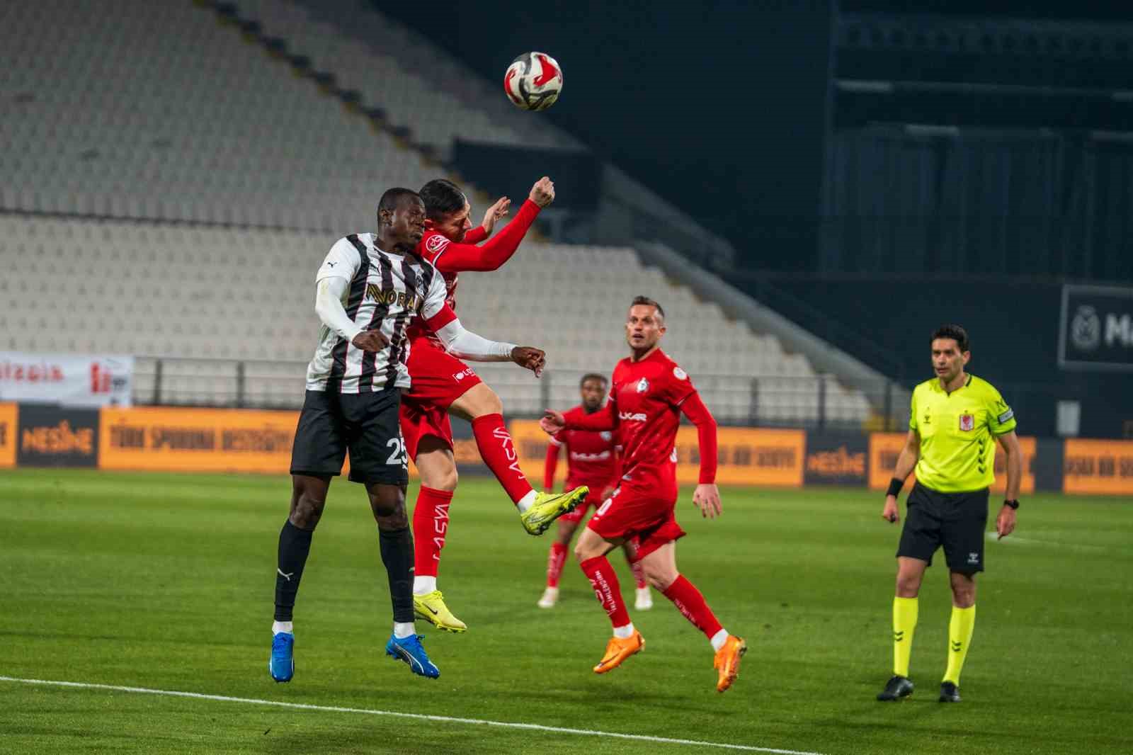 Trendyol 1. Lig: Manisa FK: 0 - Çorum FK: 1
