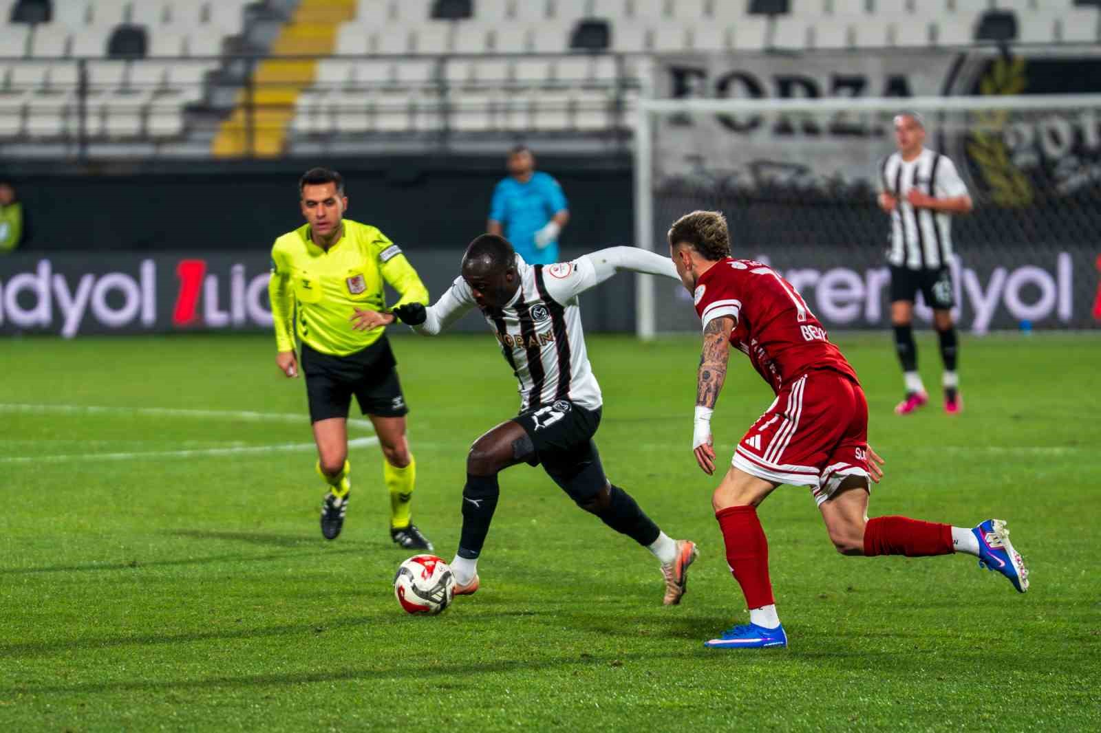 Trendyol 1. Lig: Manisa FK: 1 - Ümraniyespor: 0
