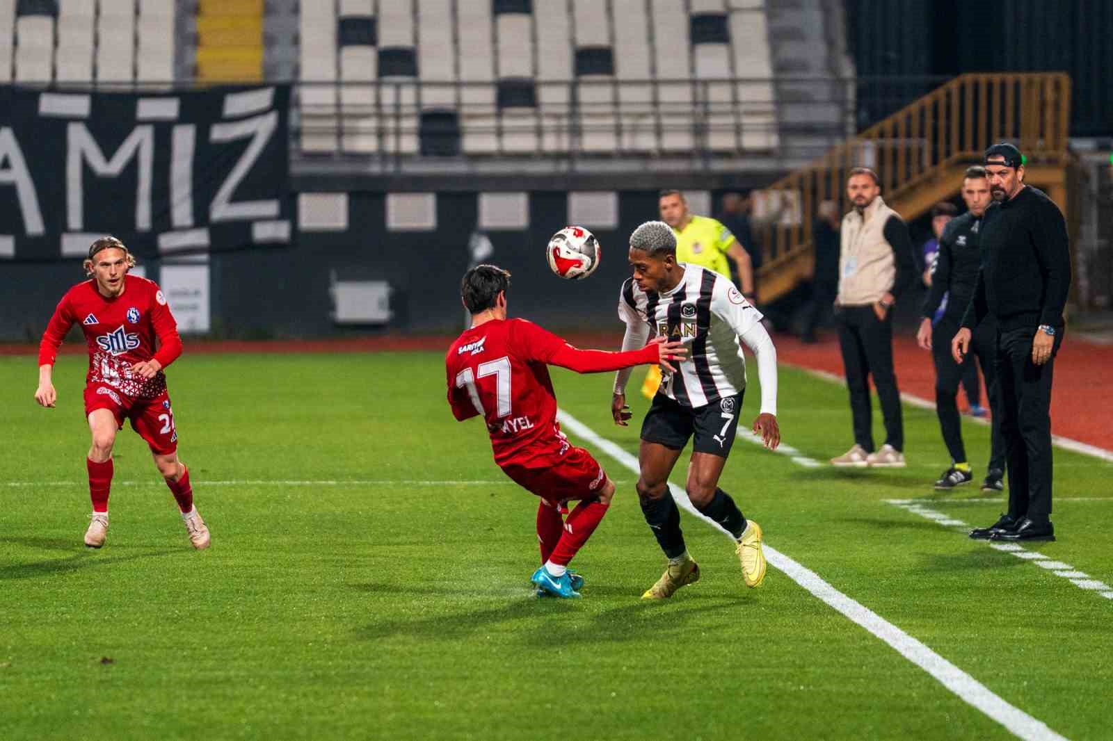 Trendyol 1. Lig: Manisa FK: 3 - Sarıyer: 0
