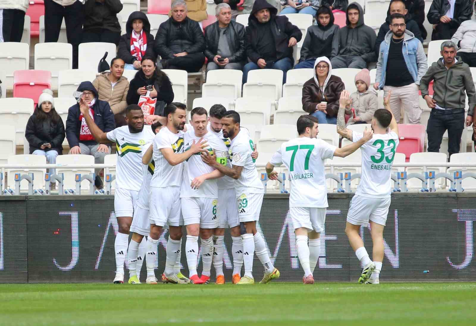 Trendyol 1. Lig: Özbelsan Sivasspor: 1 - Esenler Erokspor: 3
