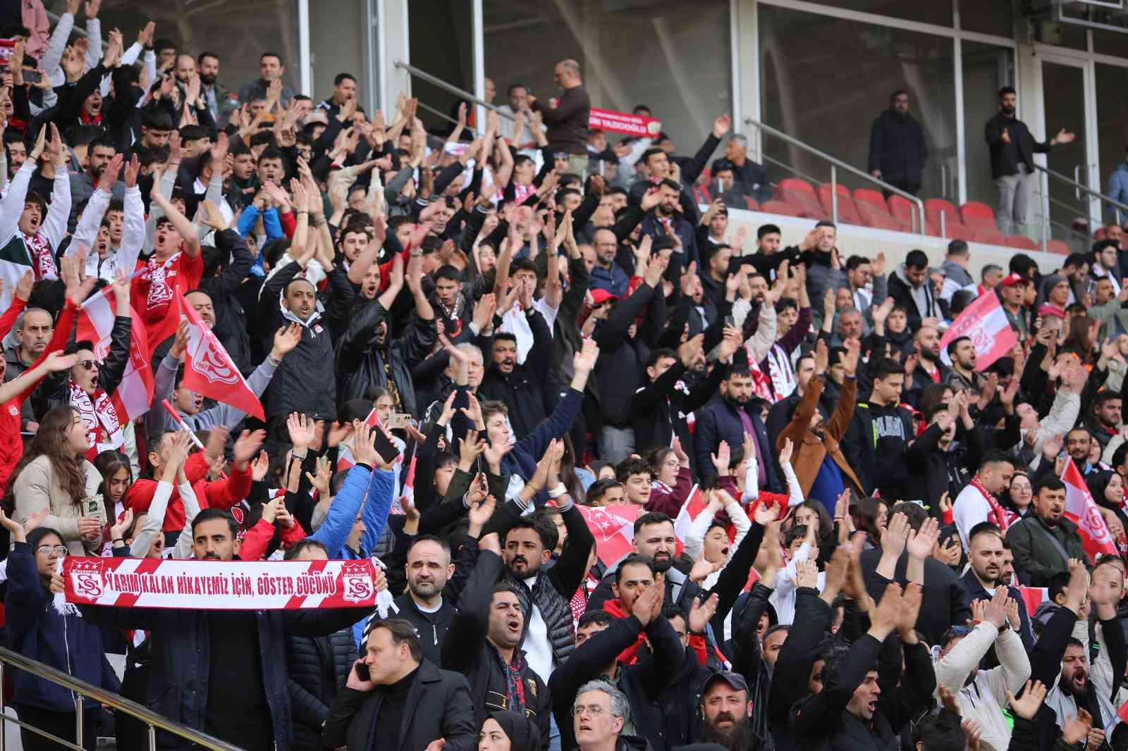 Trendyol 1. Lig: Özbelsan Sivasspor: 1 - Esenler Erokspor: 3
