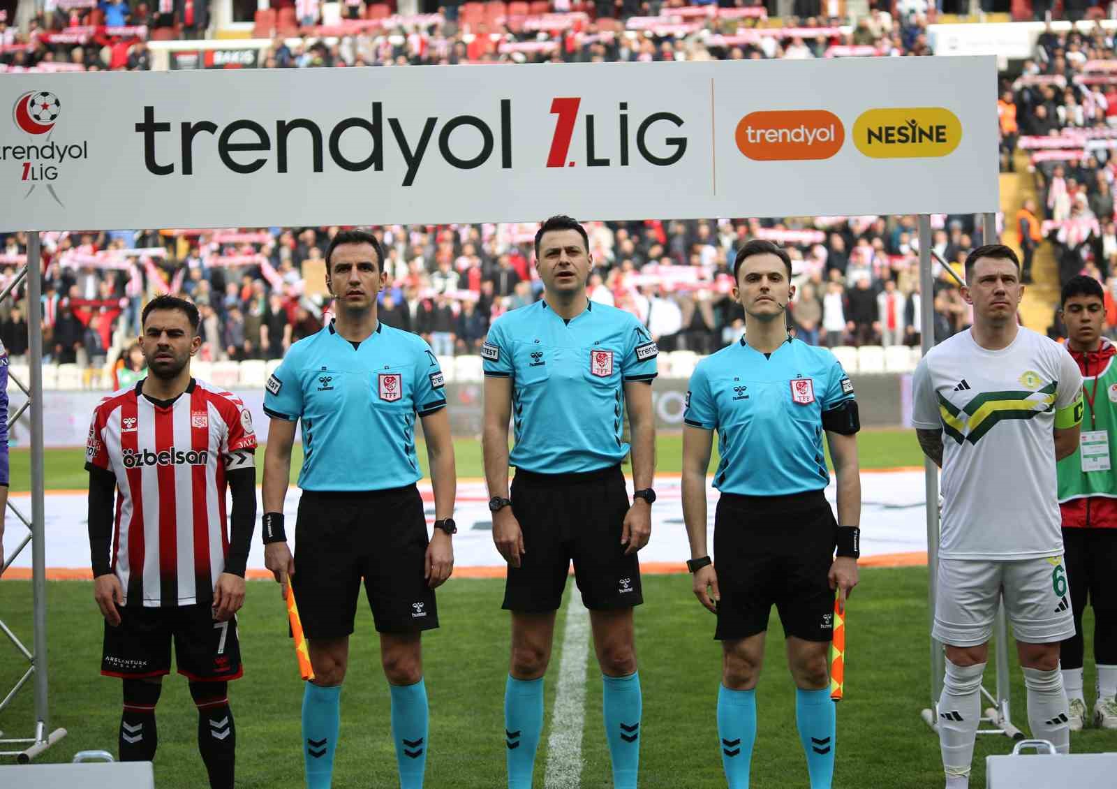 Trendyol 1. Lig: Özbelsan Sivasspor: 1 - Esenler Erokspor: 3
