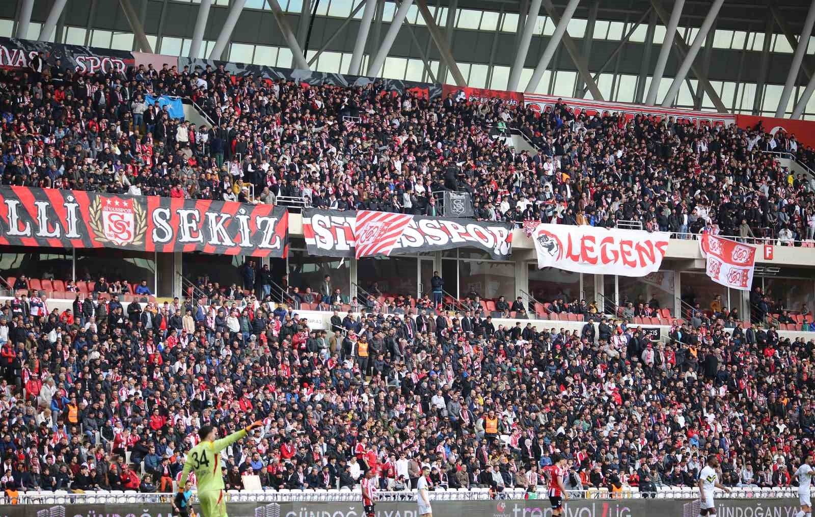 Trendyol 1. Lig: Özbelsan Sivasspor: 1 - Esenler Erokspor: 3
