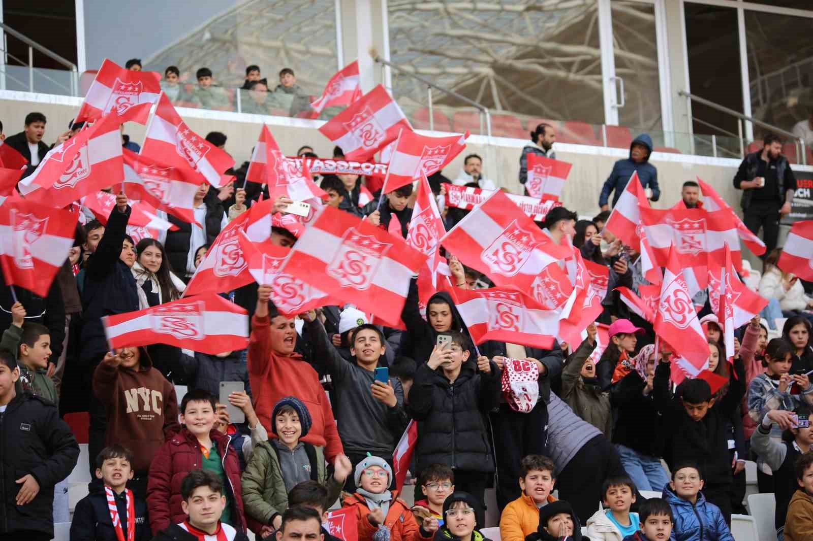 Trendyol 1. Lig: Özbelsan Sivasspor: 1 - İstanbulspor: 3
