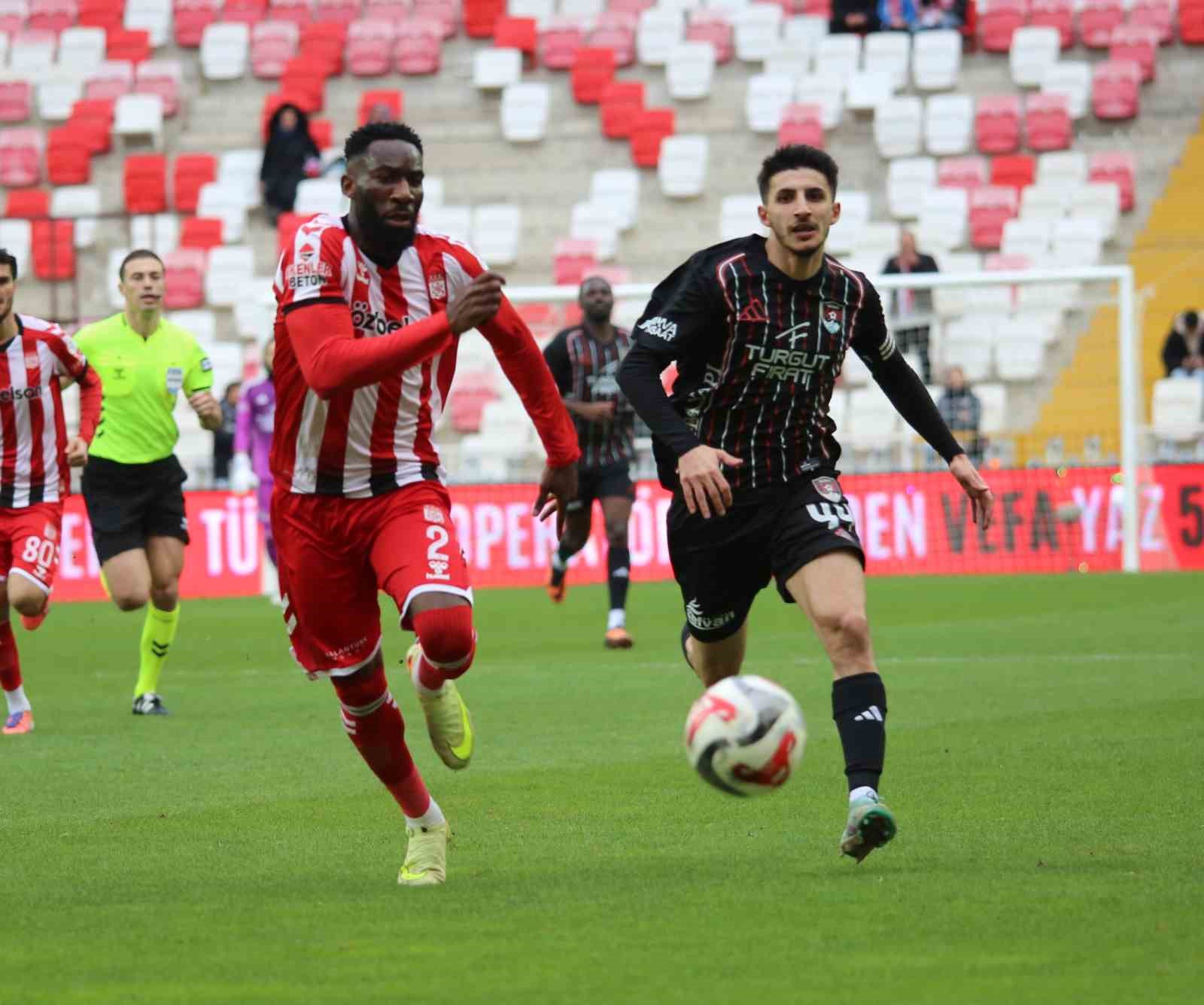 Trendyol 1. Lig: Özbelsan Sivasspor: 3 - Vanspor FK: 3
Trendyol 1. Lig: Özbelsan Sivasspor: 3 - Vanspor FK: 3