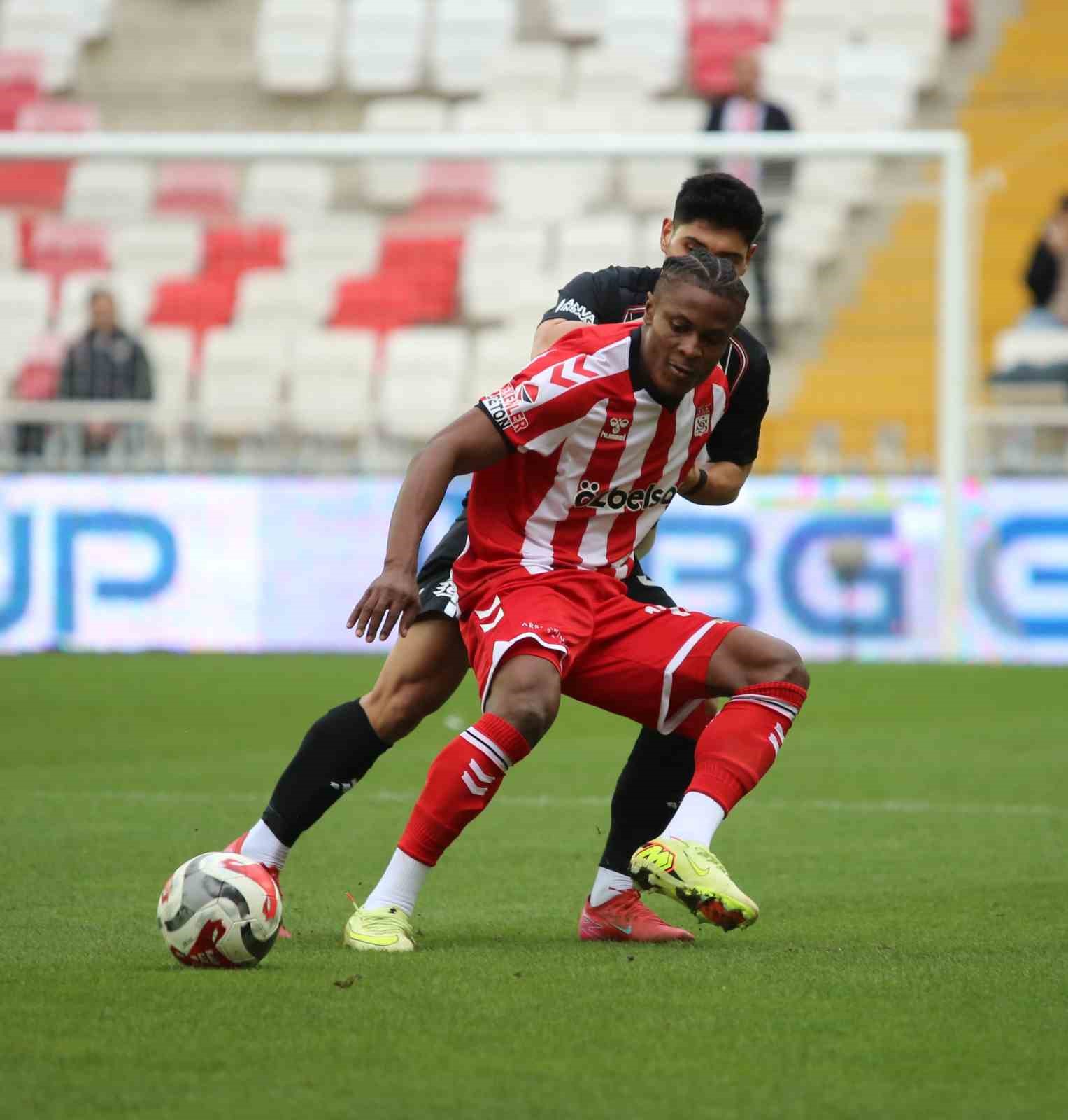 Trendyol 1. Lig: Özbelsan Sivasspor: 3 - Vanspor FK: 3
Trendyol 1. Lig: Özbelsan Sivasspor: 3 - Vanspor FK: 3