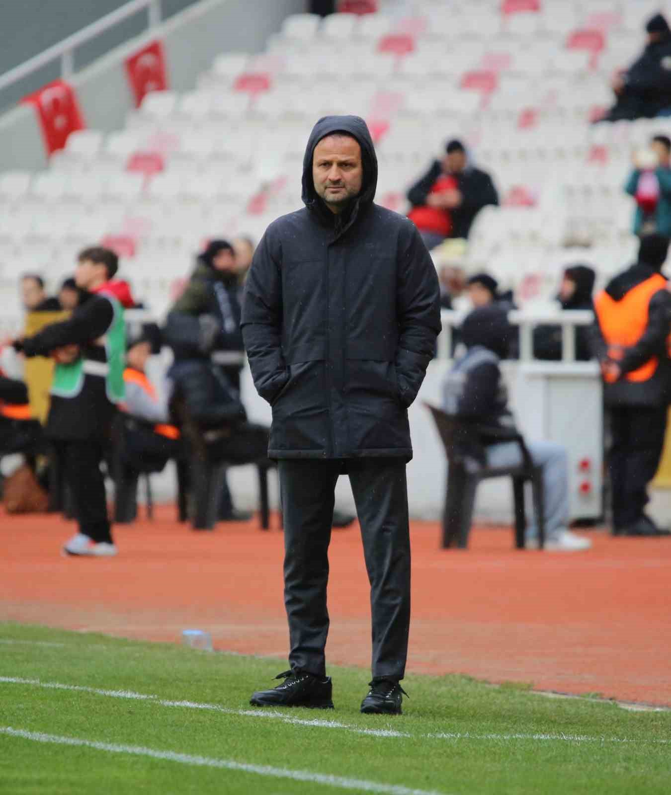 Trendyol 1. Lig: Özbelsan Sivasspor: 3 - Vanspor FK: 3
Trendyol 1. Lig: Özbelsan Sivasspor: 3 - Vanspor FK: 3