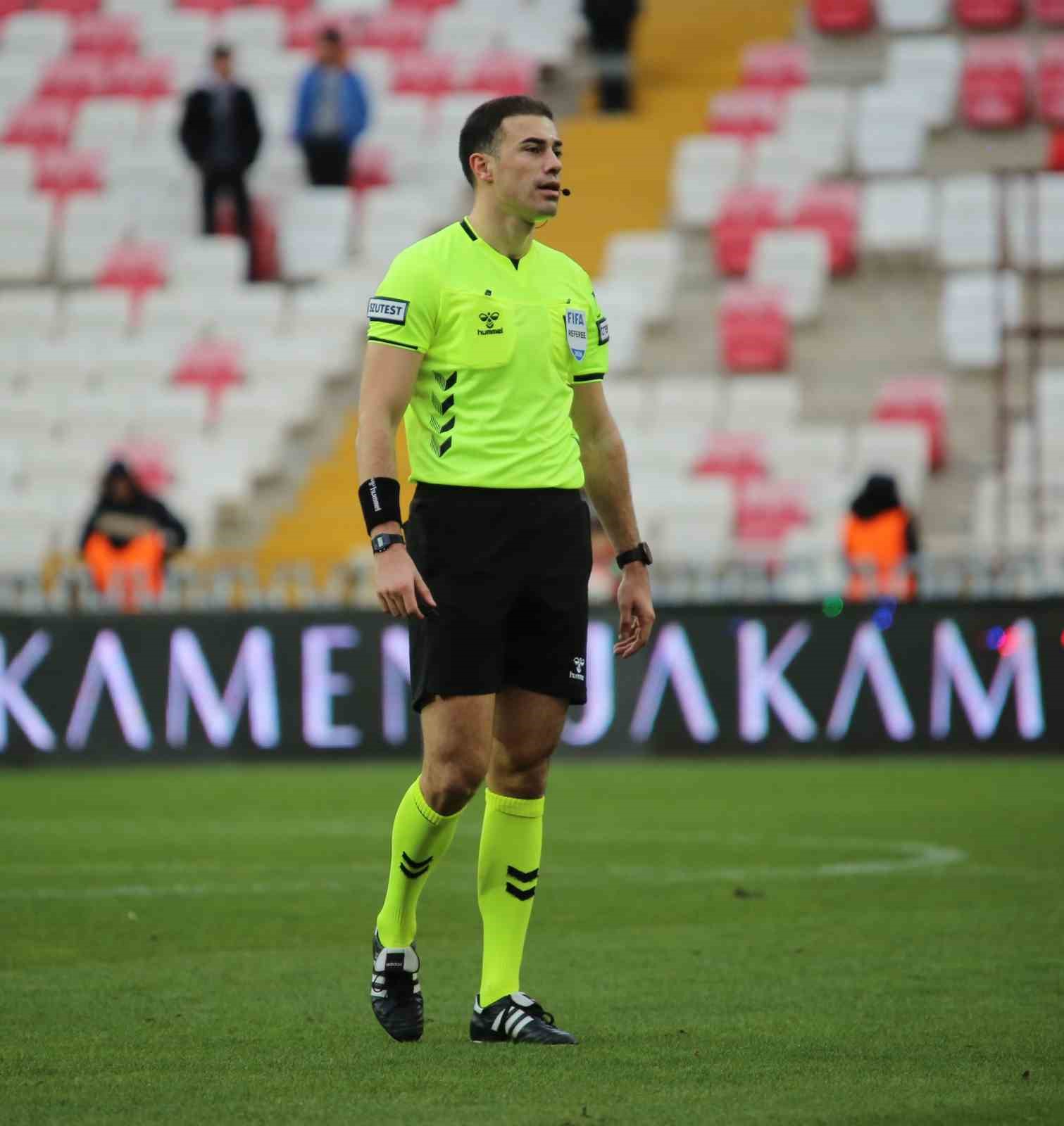 Trendyol 1. Lig: Özbelsan Sivasspor: 3 - Vanspor FK: 3
Trendyol 1. Lig: Özbelsan Sivasspor: 3 - Vanspor FK: 3