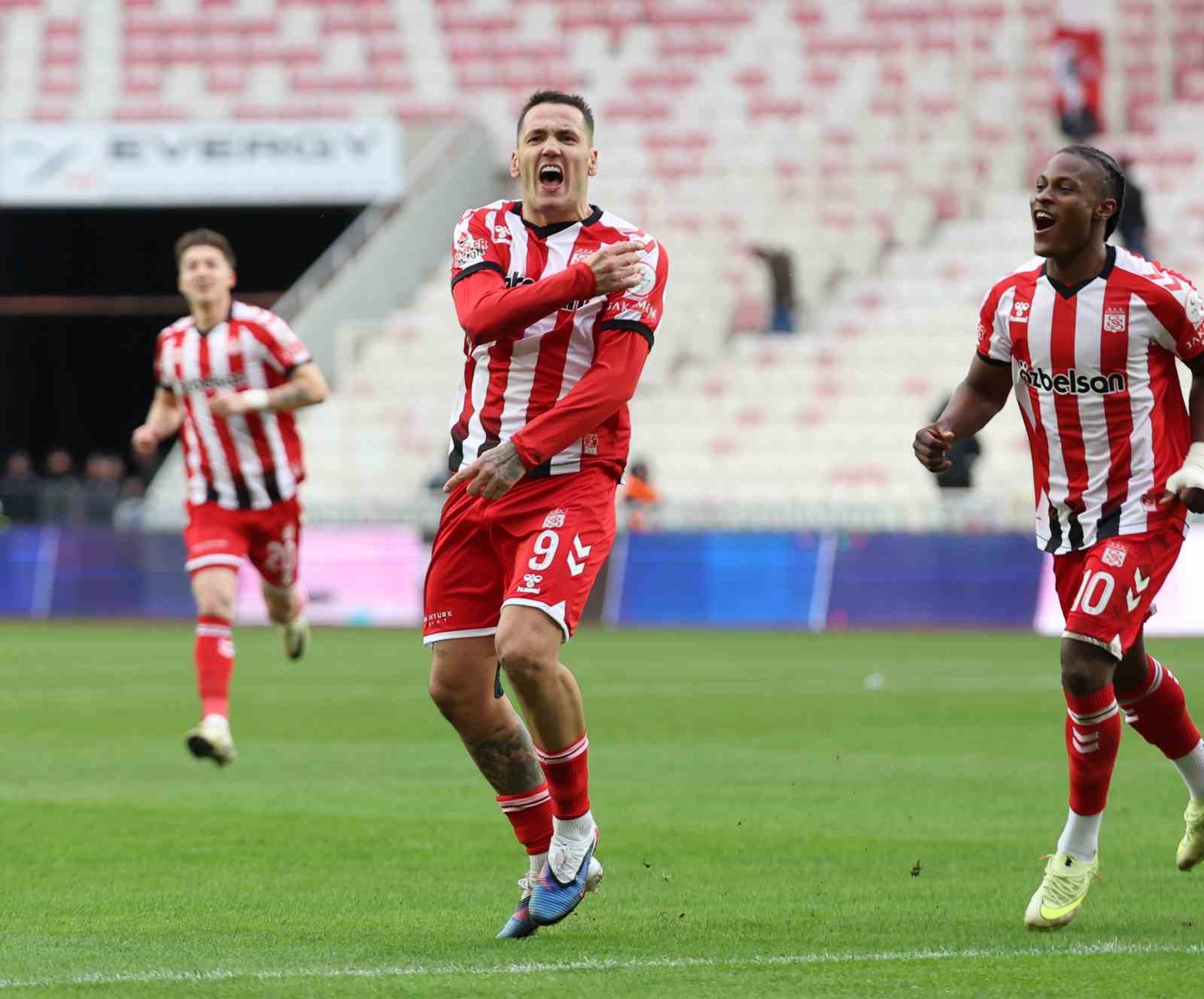 Trendyol 1. Lig: Özbelsan Sivasspor: 3 - Vanspor FK: 3
Trendyol 1. Lig: Özbelsan Sivasspor: 3 - Vanspor FK: 3